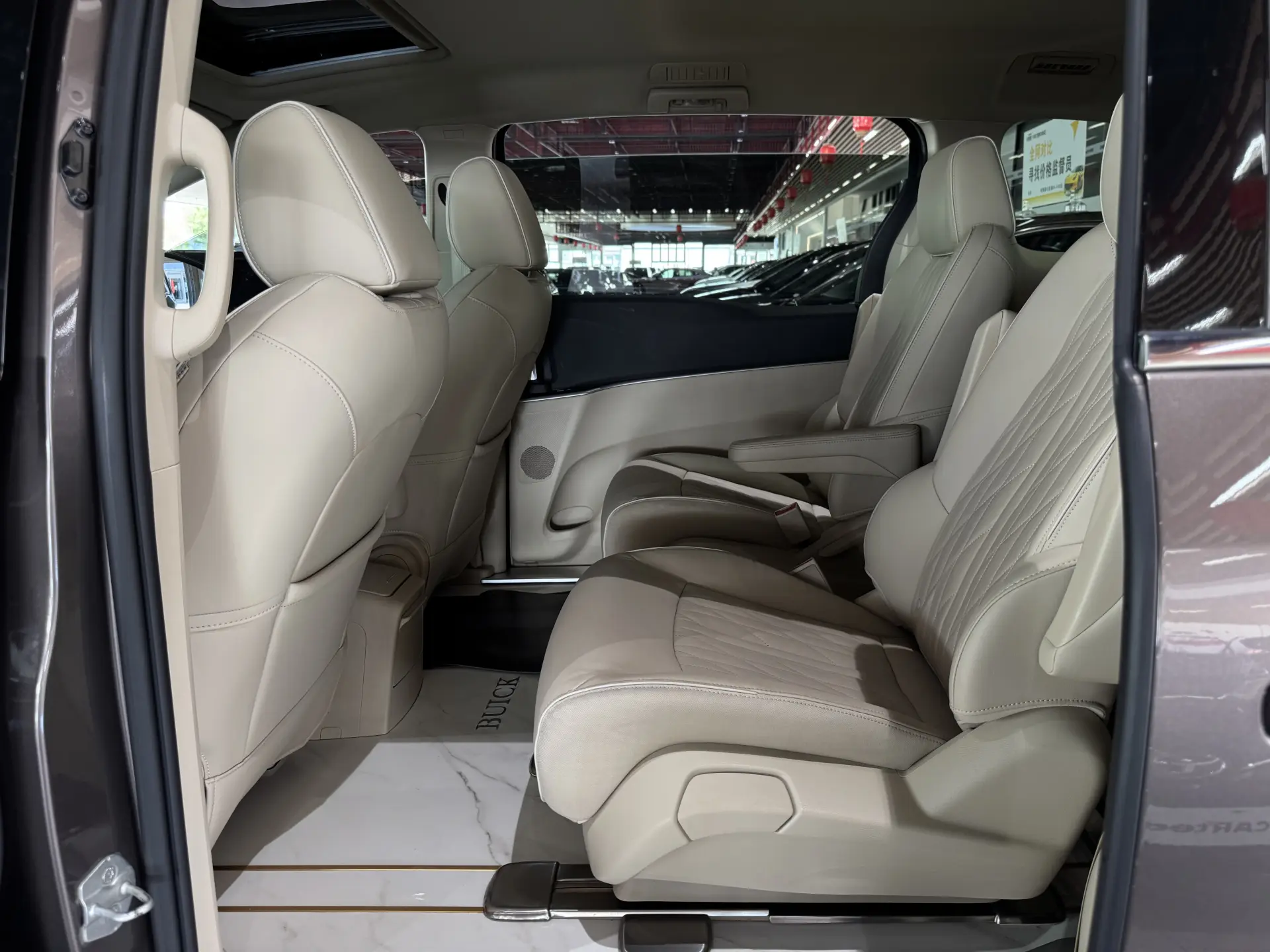 Buick GL8, 2023 19