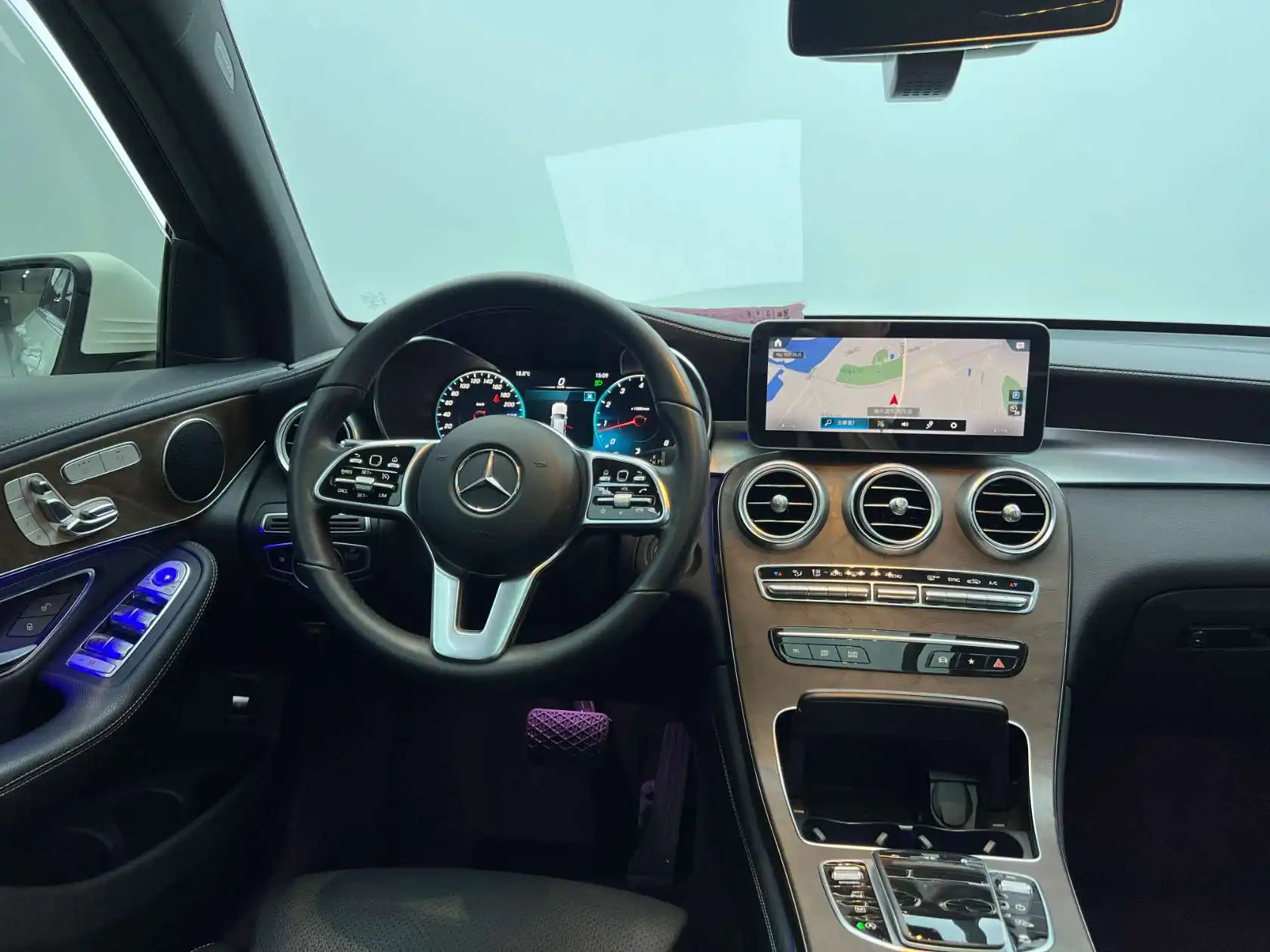 Mercedes-Benz GLC 300 L, 2019 22