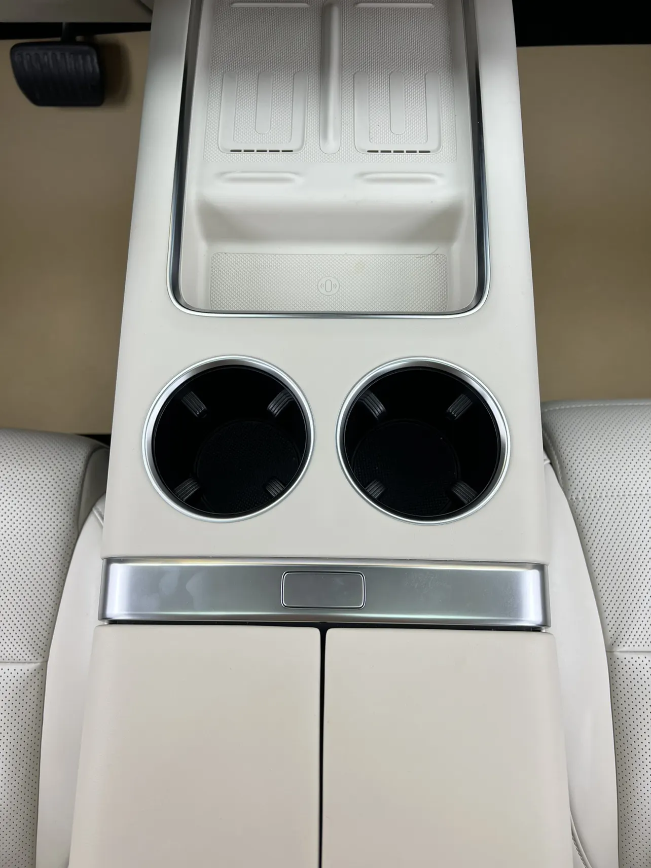 Li Auto MEGA, 2024 21