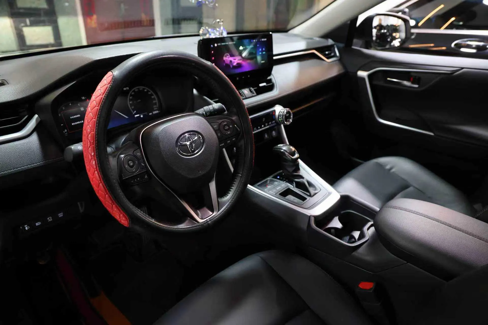 Toyota RAV4, 2024 13