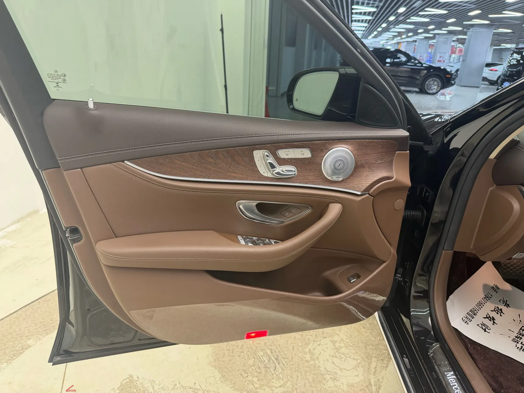 Mercedes-Benz E 300 L, 2021 12