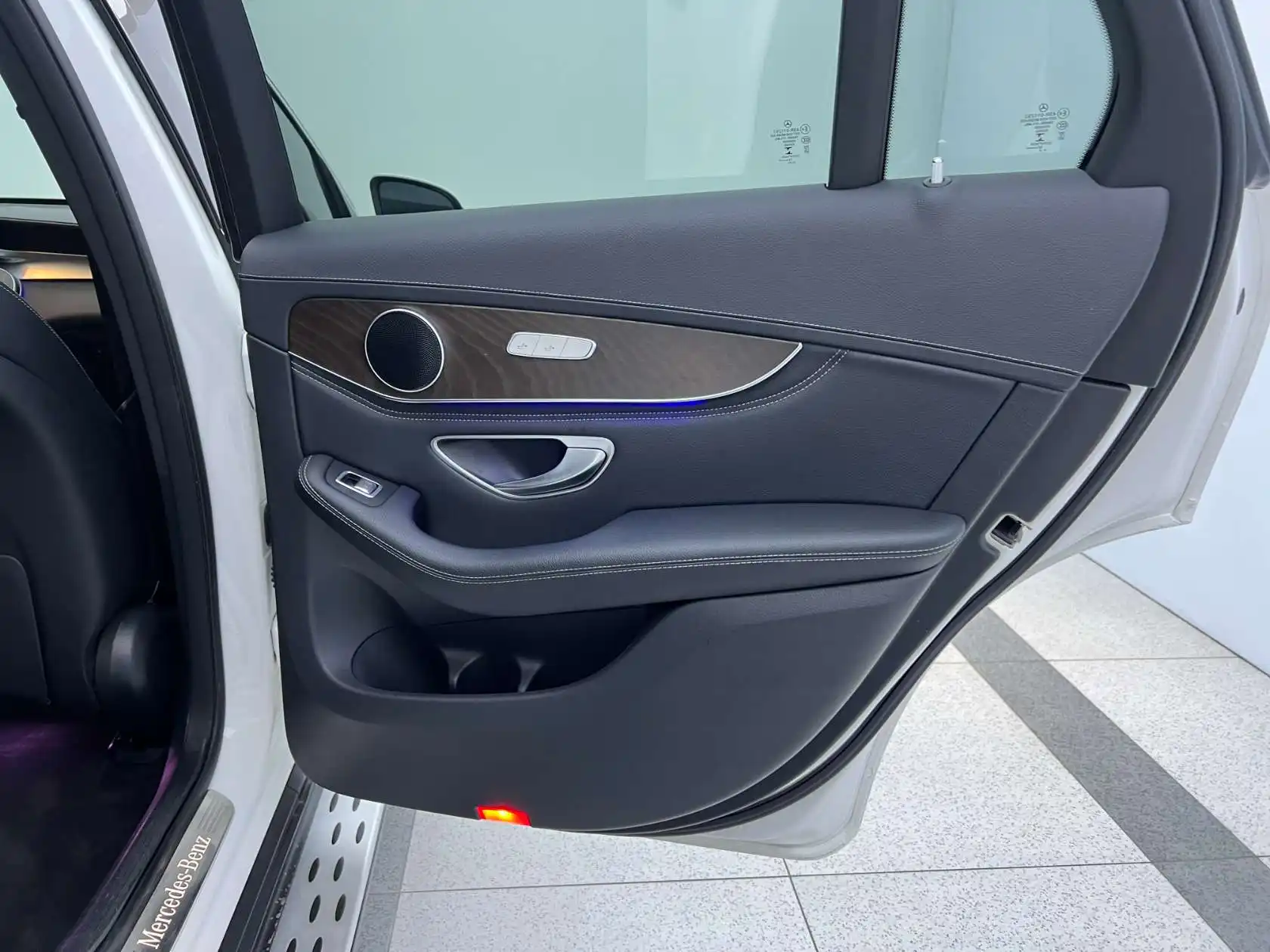 Mercedes-Benz GLC 300 L, 2019 16