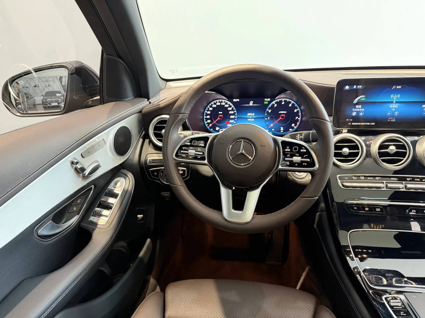 Mercedes-Benz GLC 260 L, 2022 13
