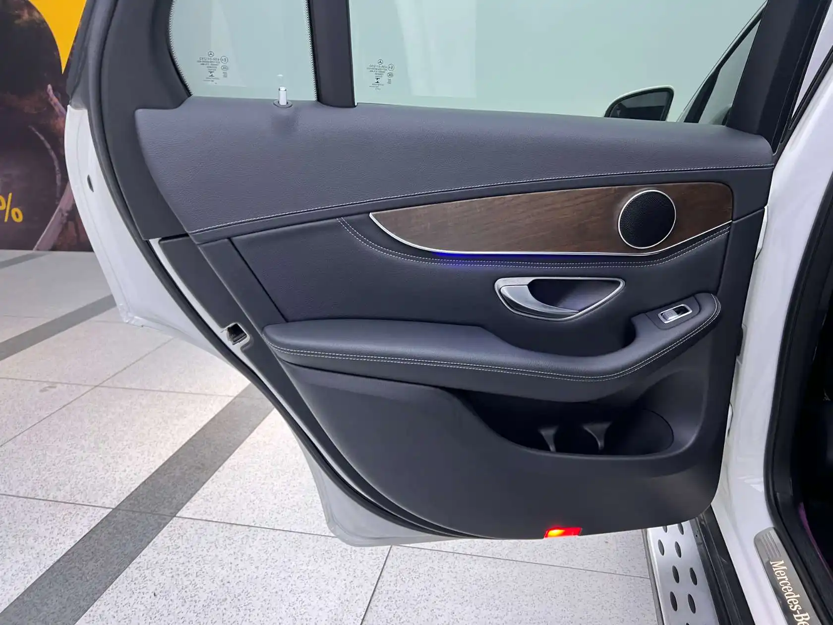 Mercedes-Benz GLC 300 L, 2019 14
