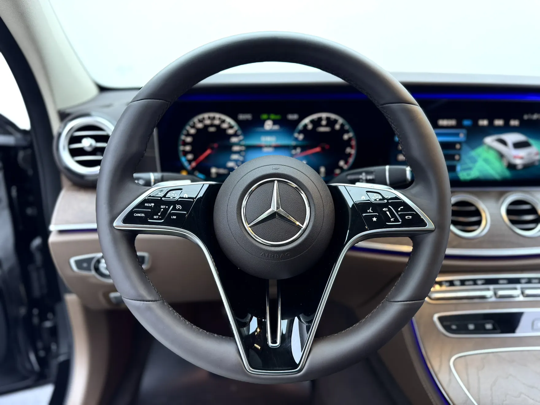 Mercedes-Benz E 300 L, 2021 14