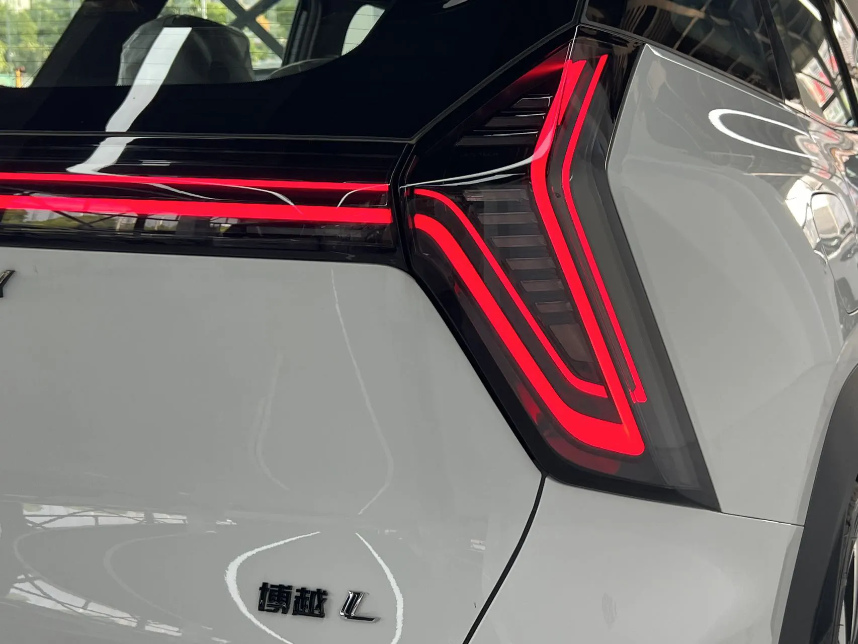 Geely Boyue, 2025 19