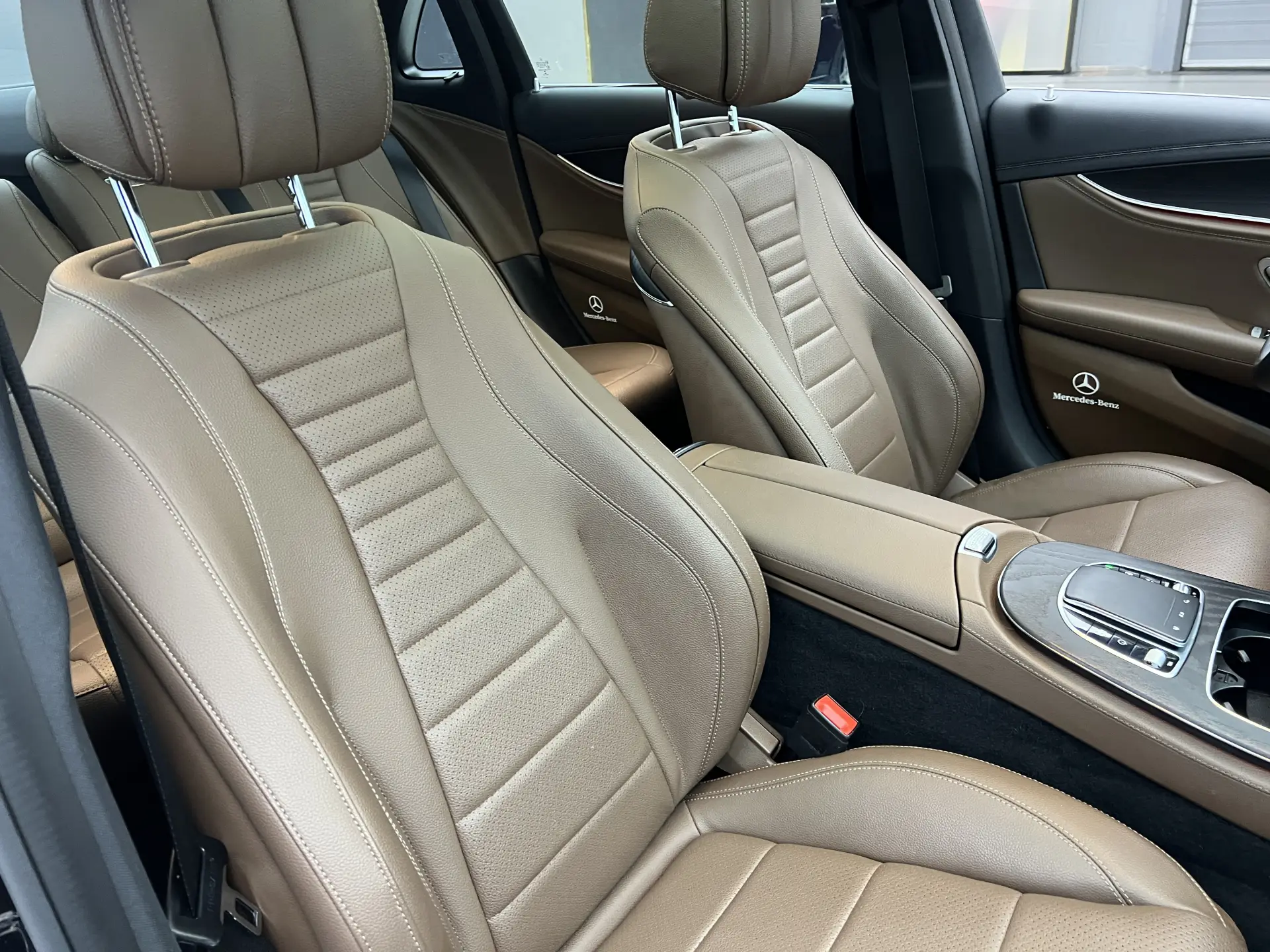Mercedes-Benz E 300 L, 2020 22