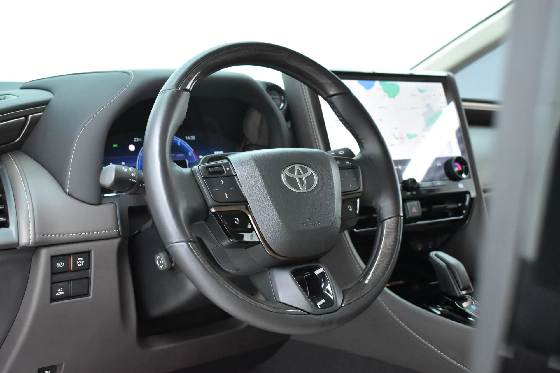 Toyota Alphard, 2024 10