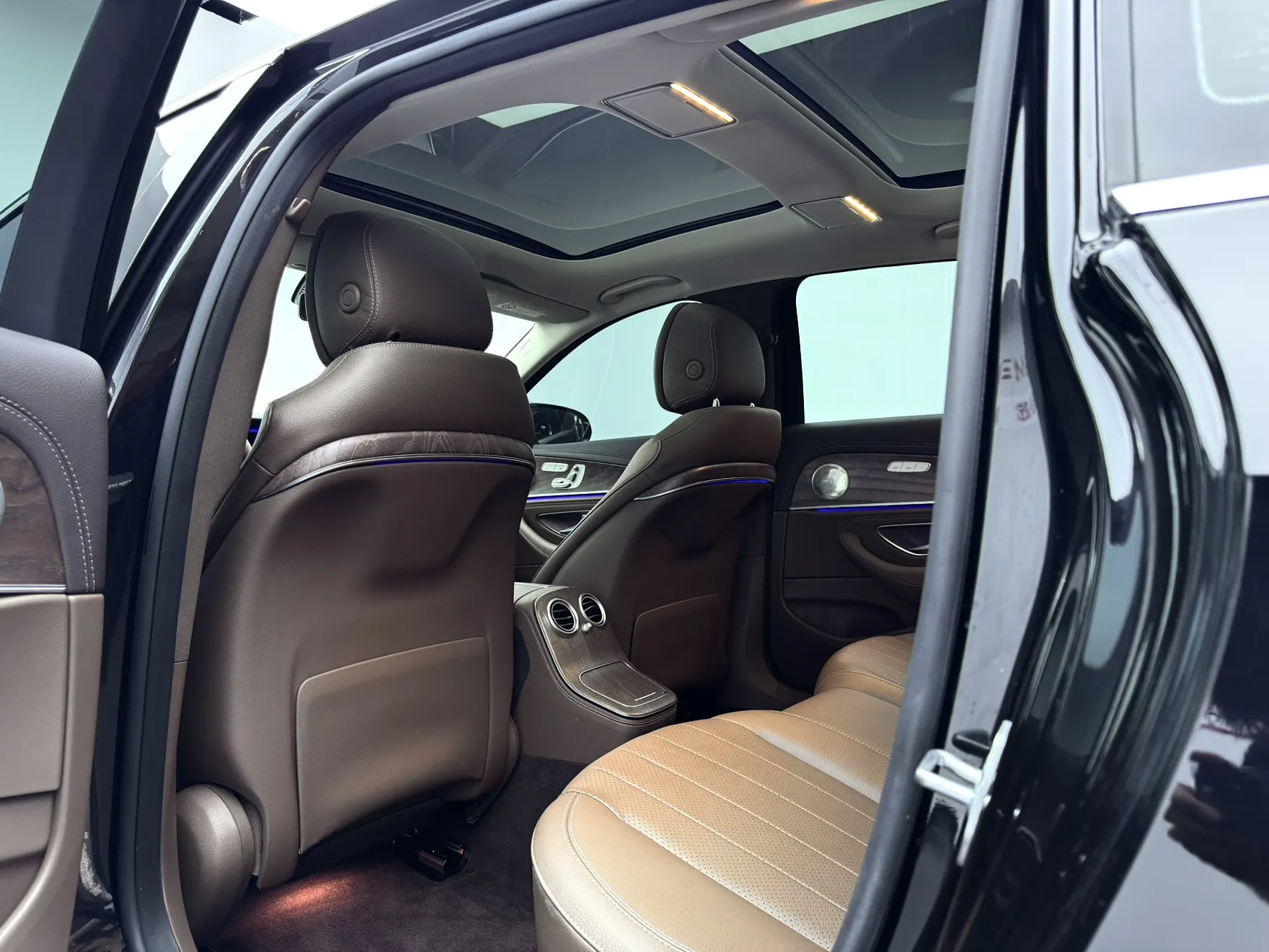 Mercedes-Benz E 300 L, 2021 18