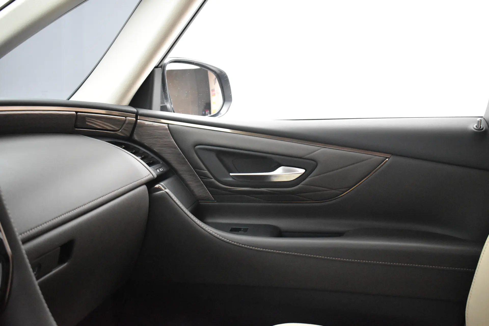 Toyota Alphard, 2024 14