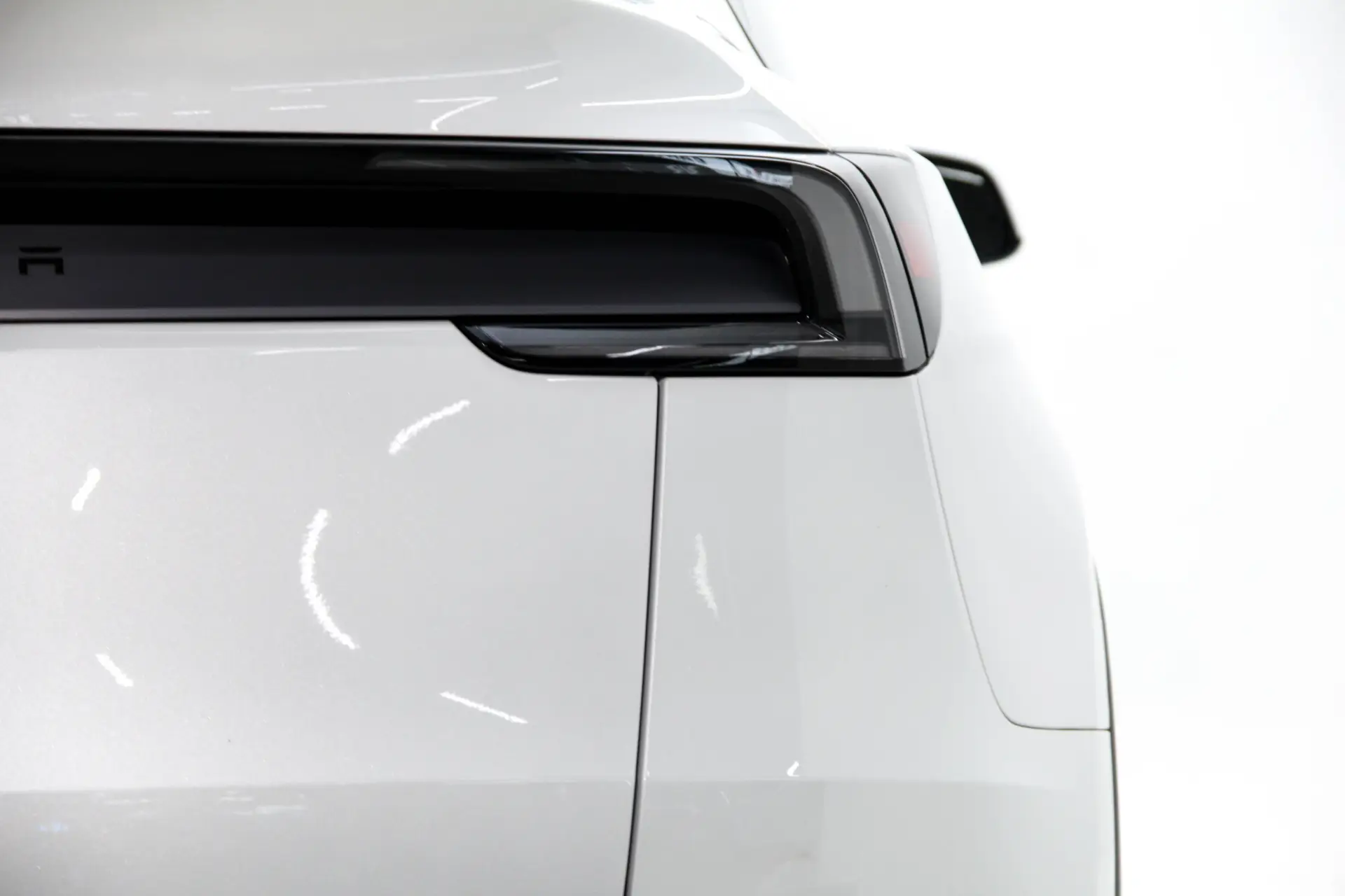 Tesla Model Y, 2026 10