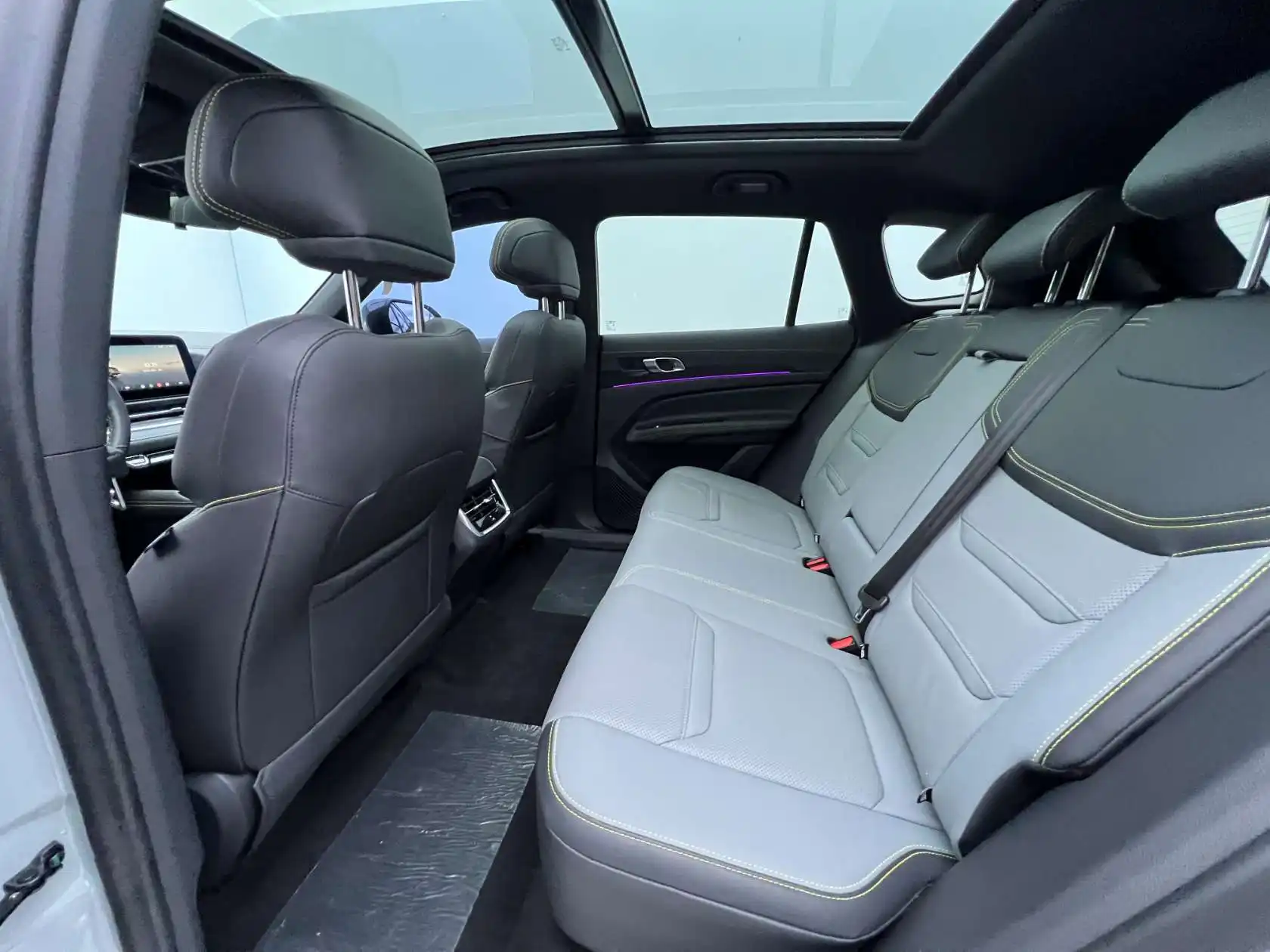 Ford Equator Sport, 2025 12