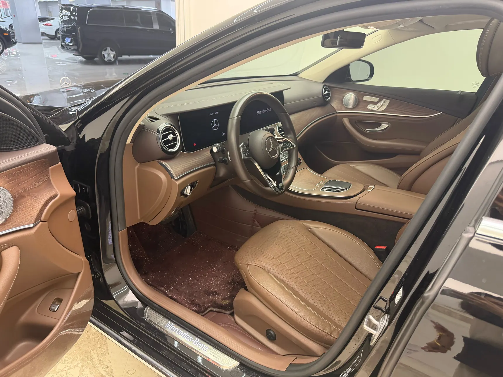 Mercedes-Benz E 300 L, 2021 18