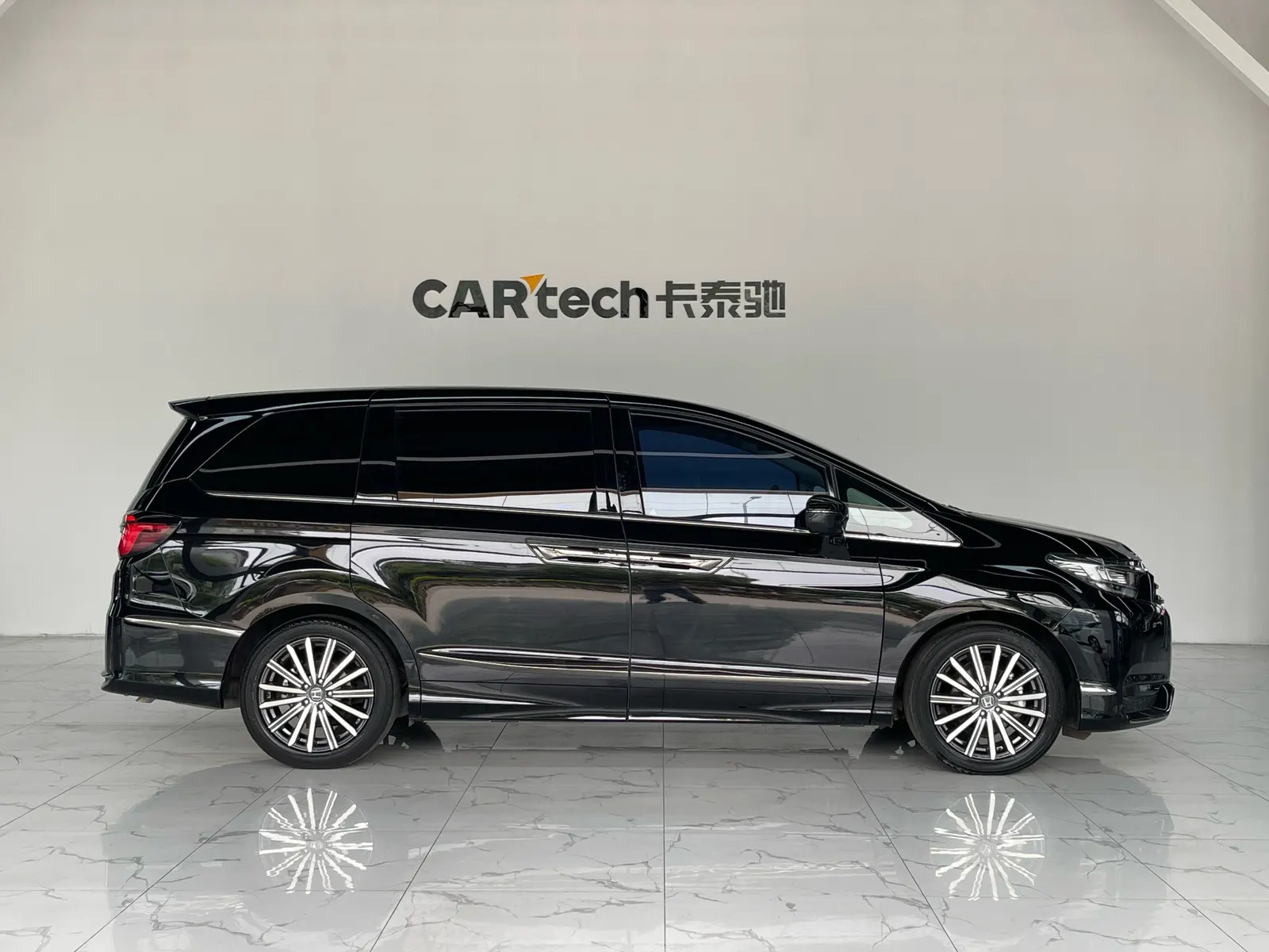 Honda Elysion, 2024 все фото