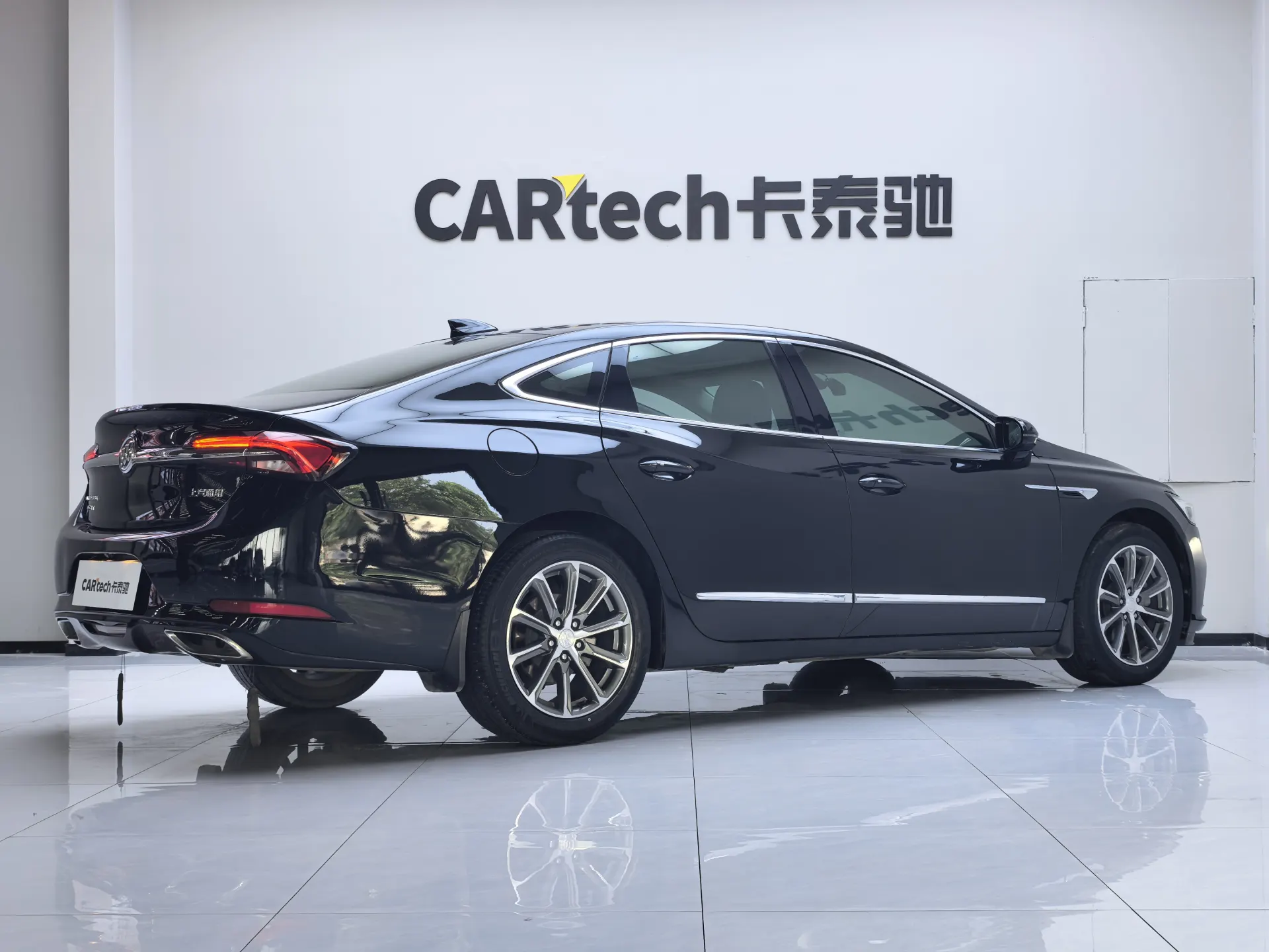 Buick LaCrosse, 2021 все фото