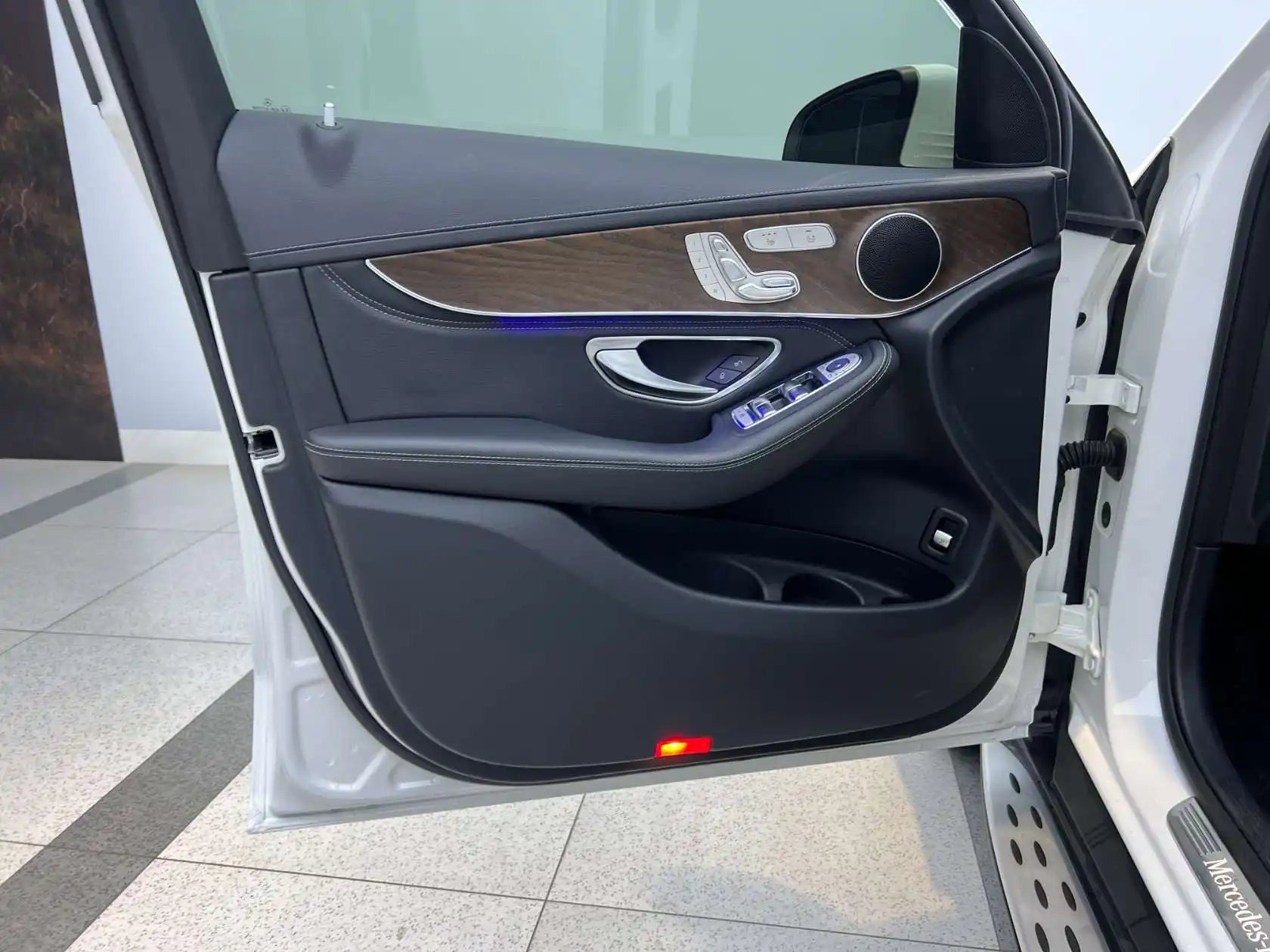 Mercedes-Benz GLC 300 L, 2019 10