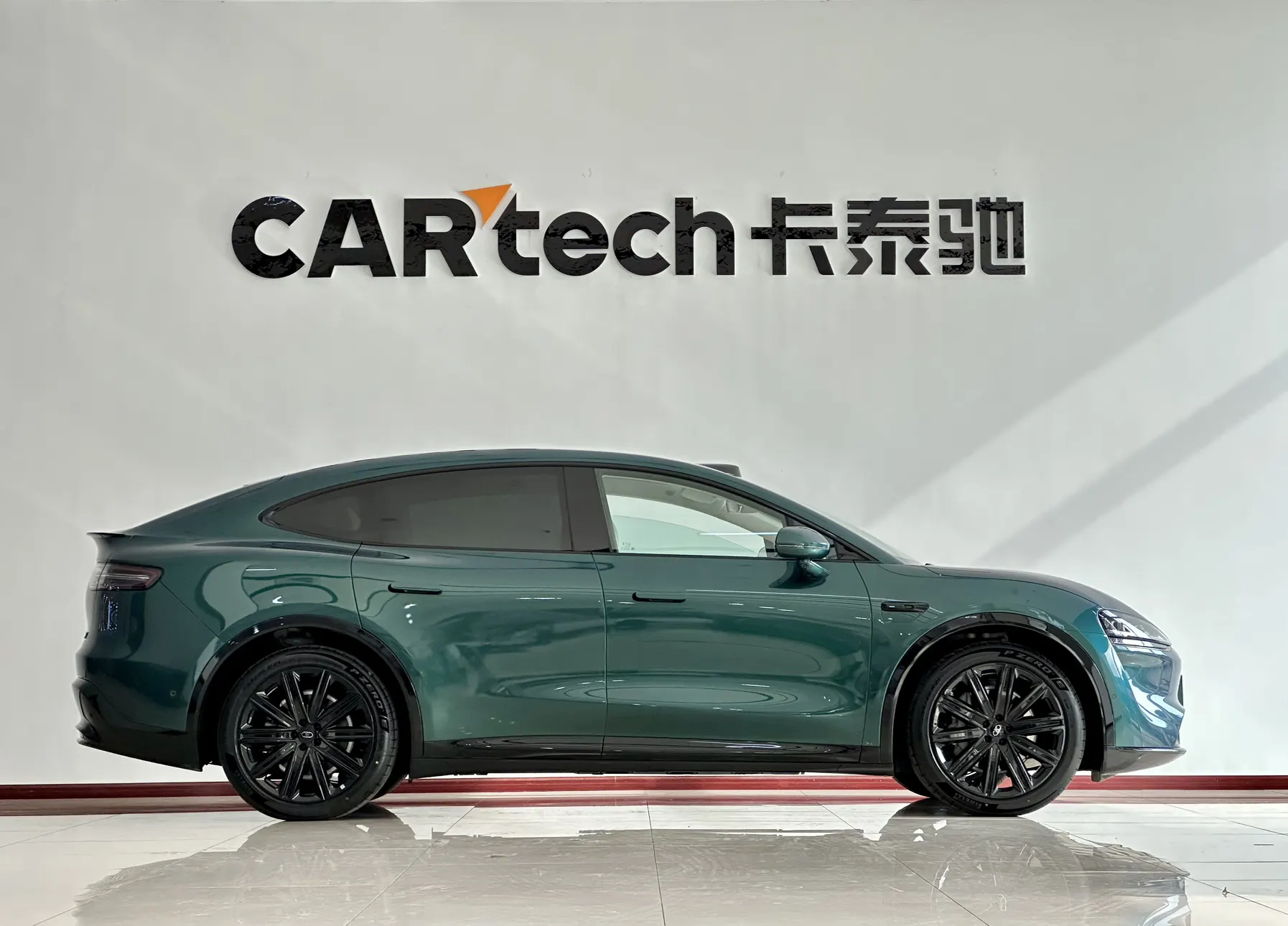 Luxeed R7, 2025 4