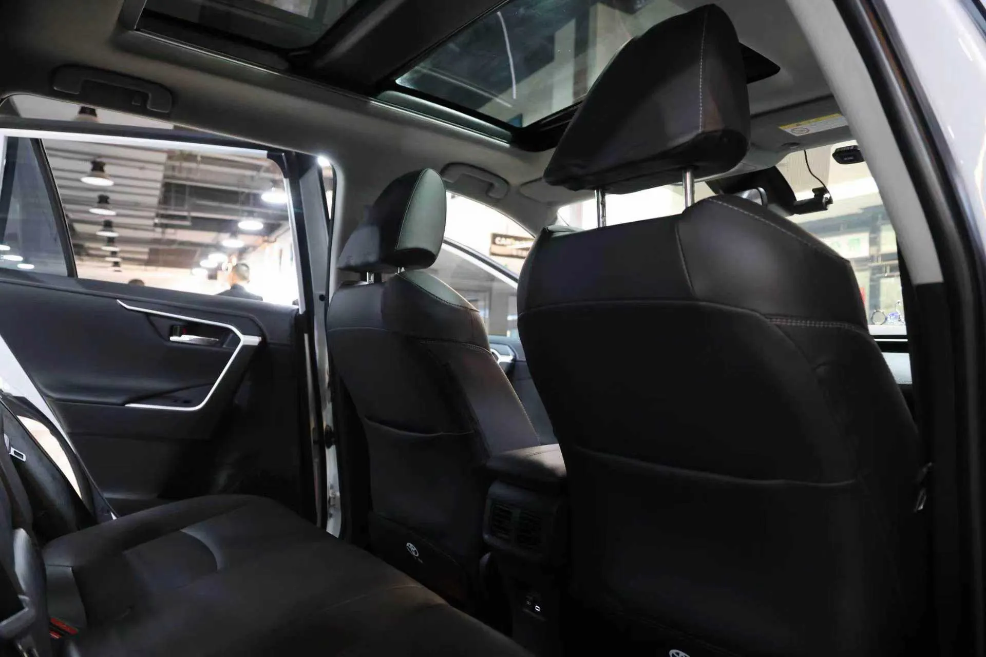 Toyota RAV4, 2024 14