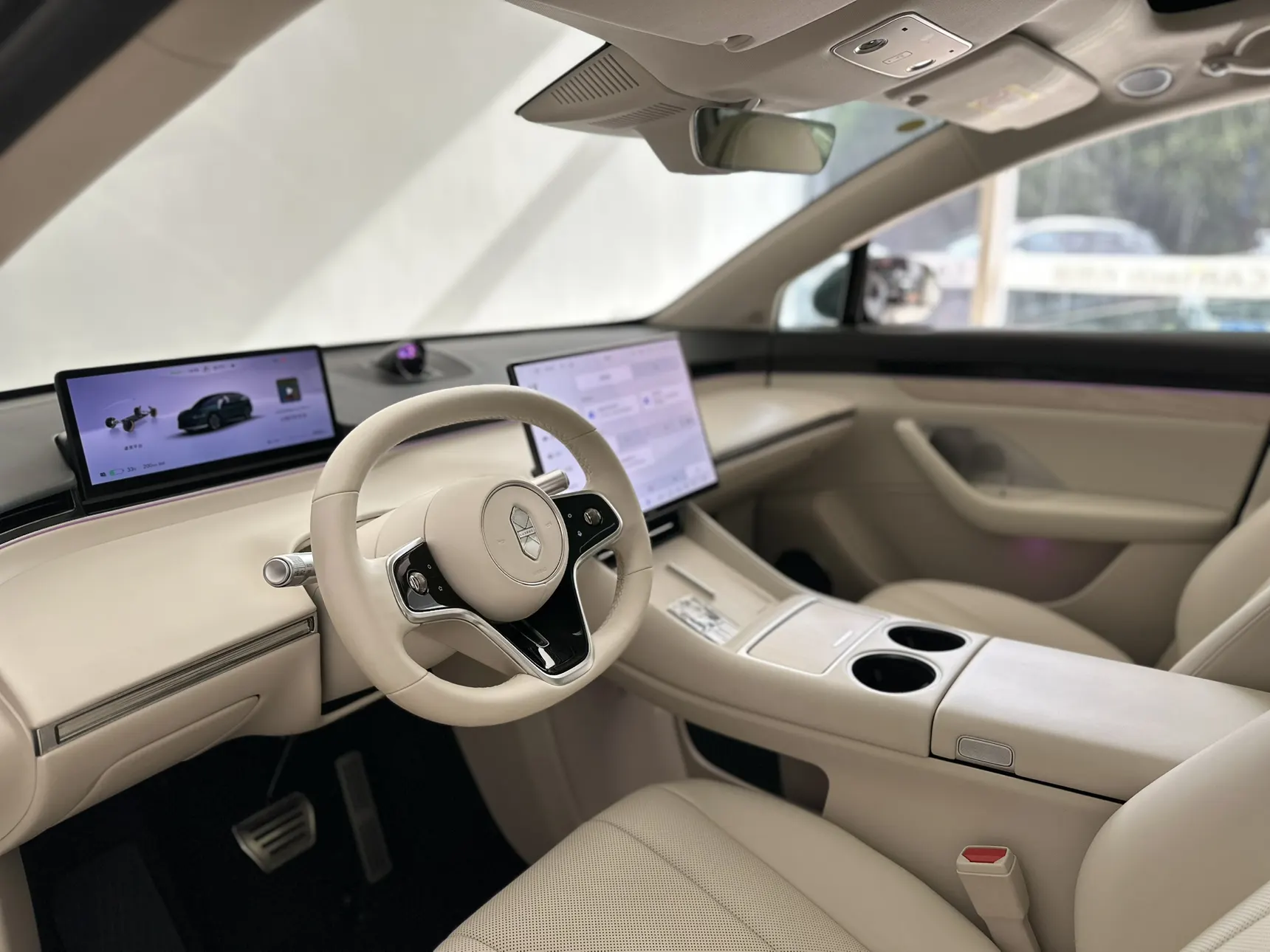 Luxeed R7, 2025 16