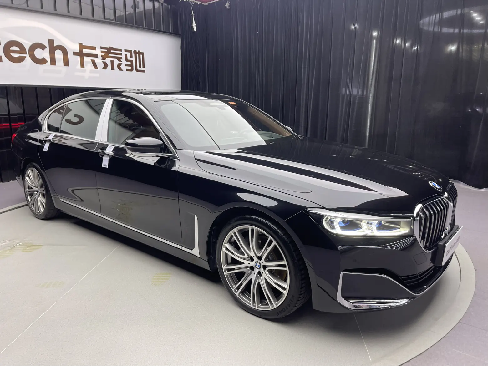 BMW 740Li, 2020 11