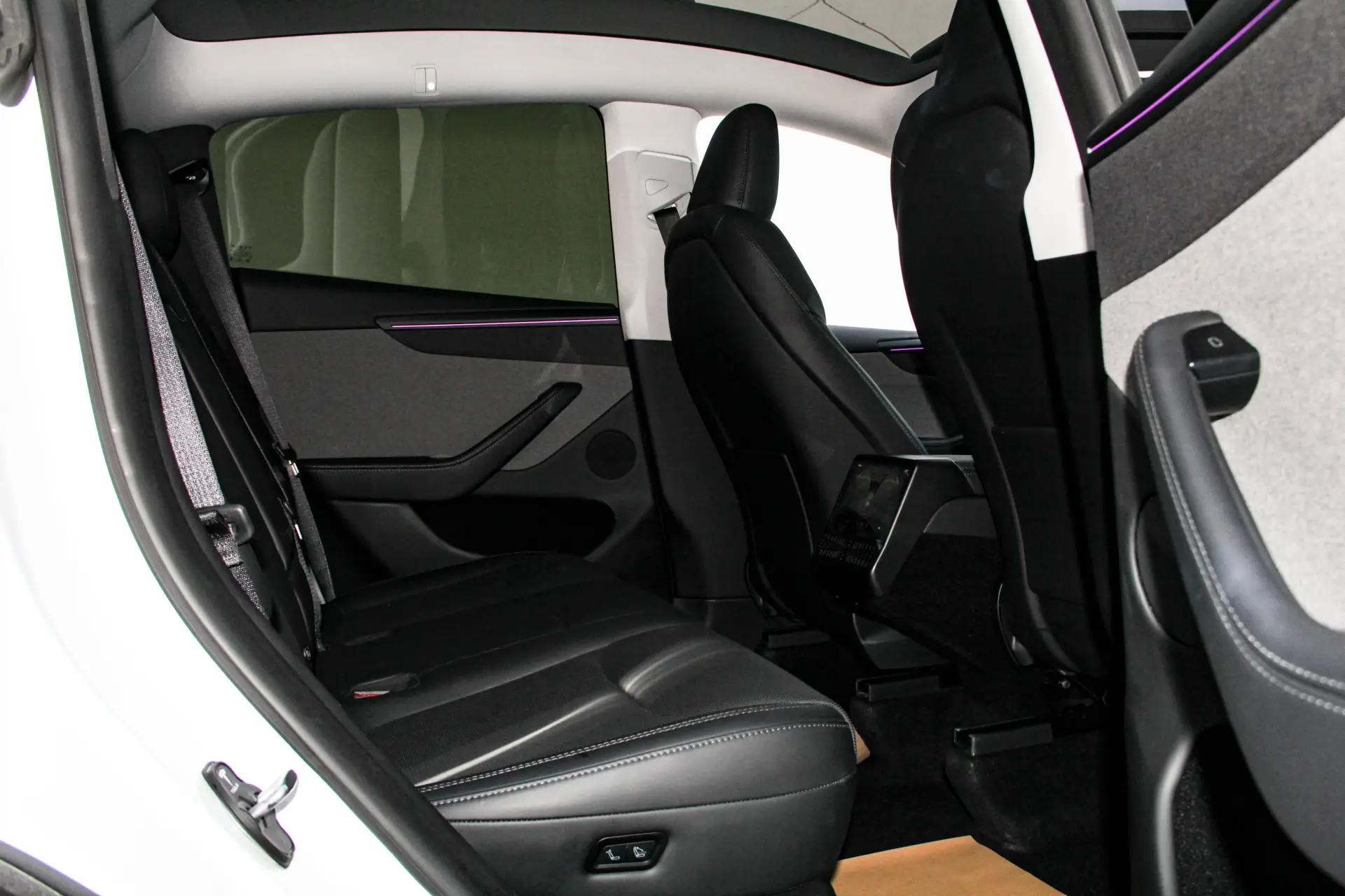 Tesla Model Y, 2026 20