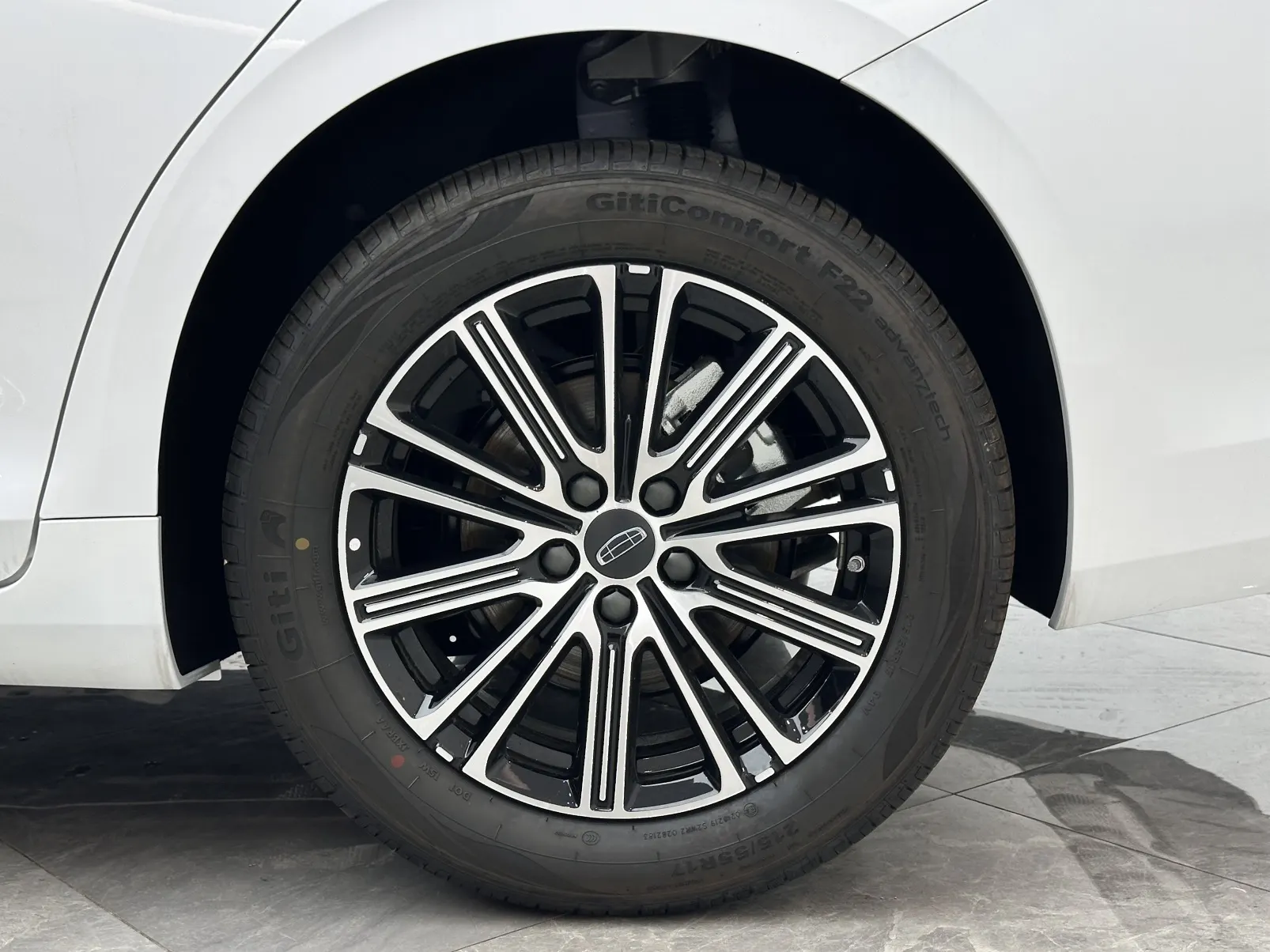 Geely Preface, 2026 16