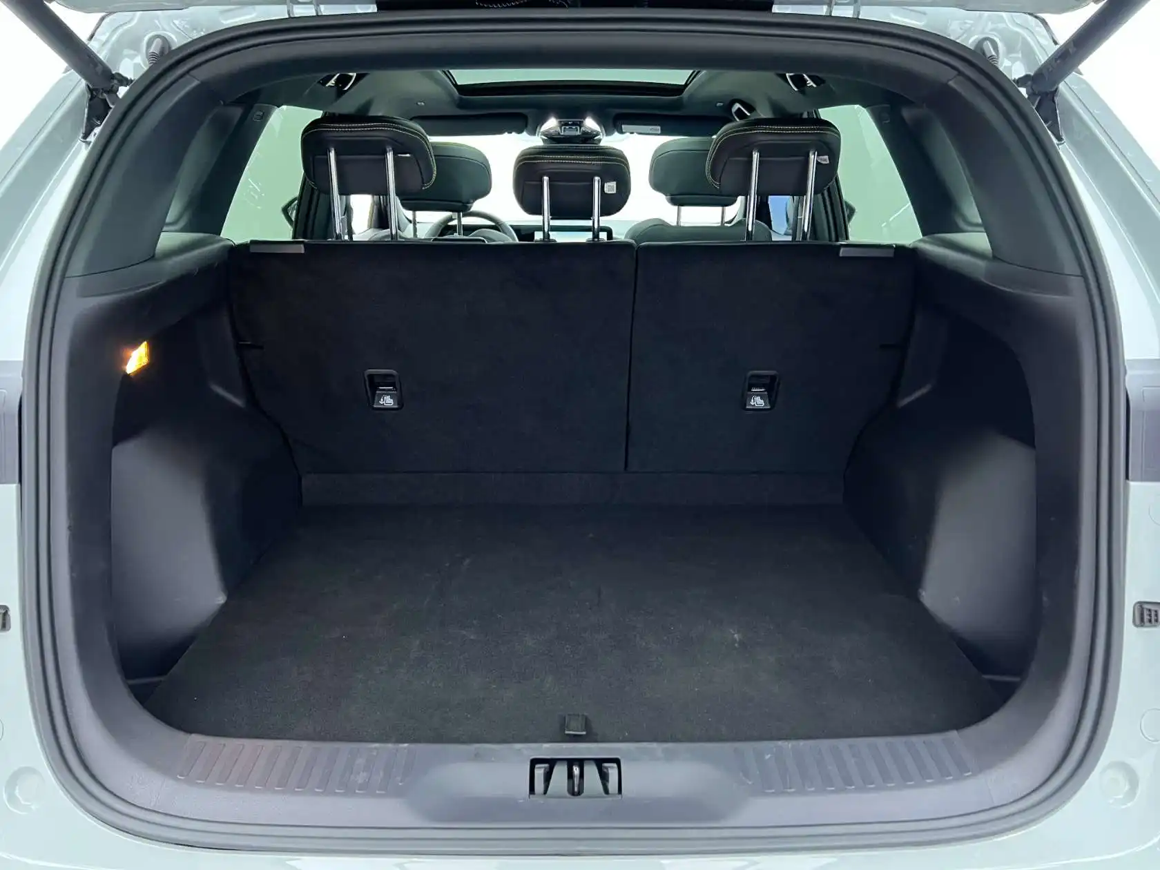 Ford Equator Sport, 2025 28