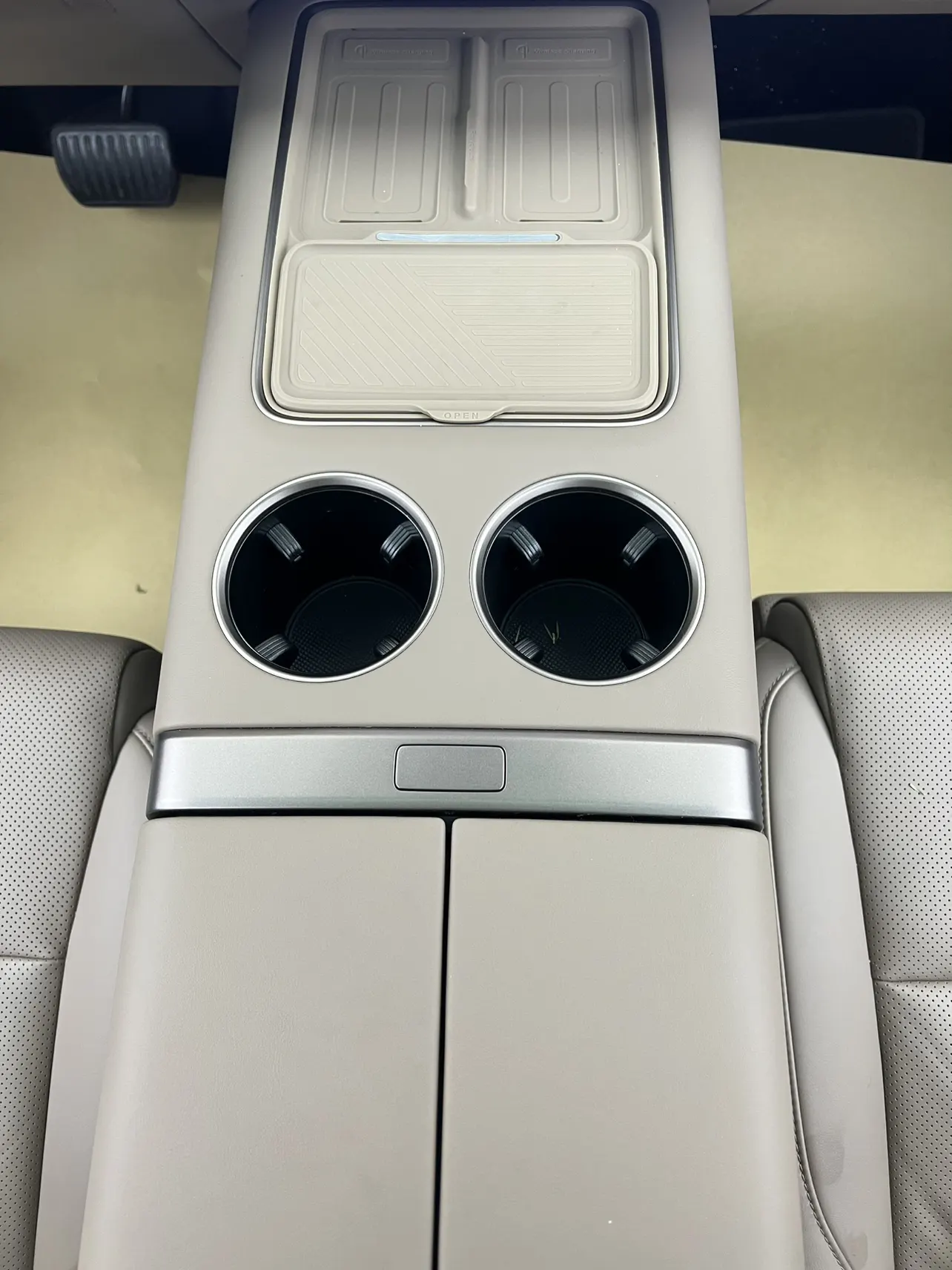 Li Auto MEGA, 2026 31