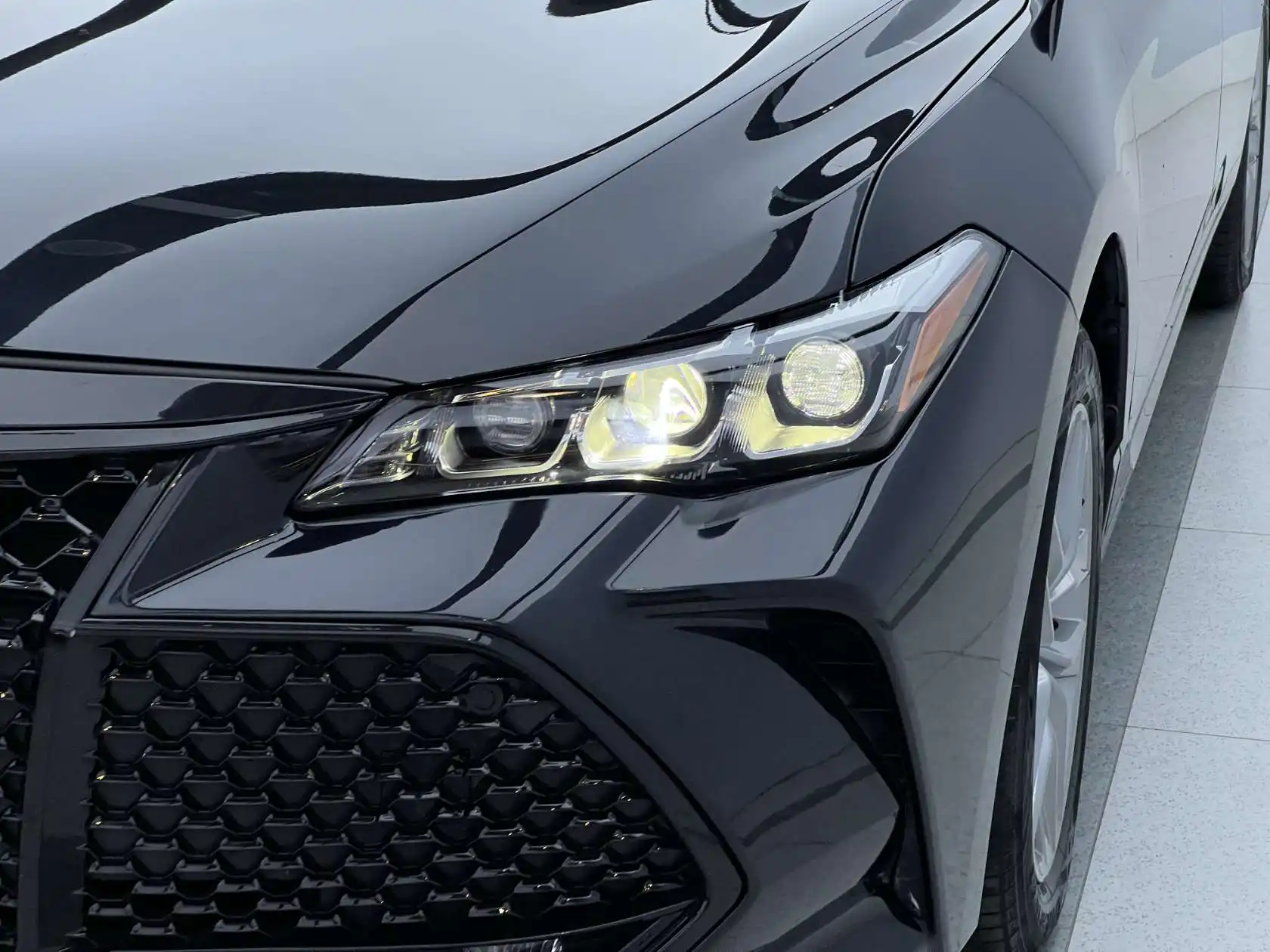 Toyota Avalon, 2022 все фото