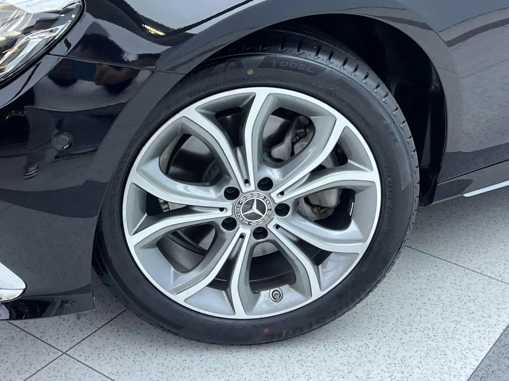 Mercedes-Benz E 300 L, 2020 32