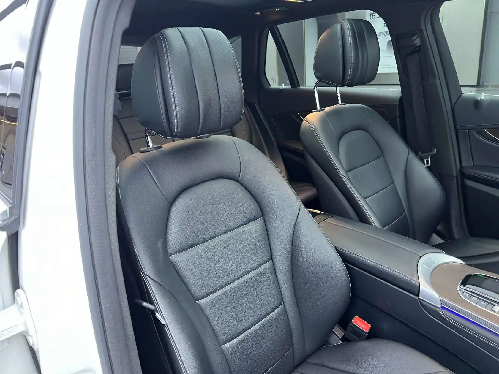 Mercedes-Benz GLC 300 L, 2019 19