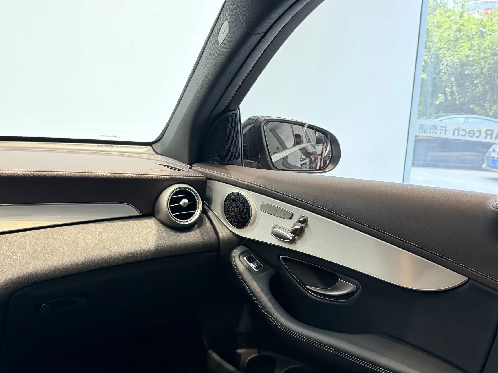 Mercedes-Benz GLC 260 L, 2022 22