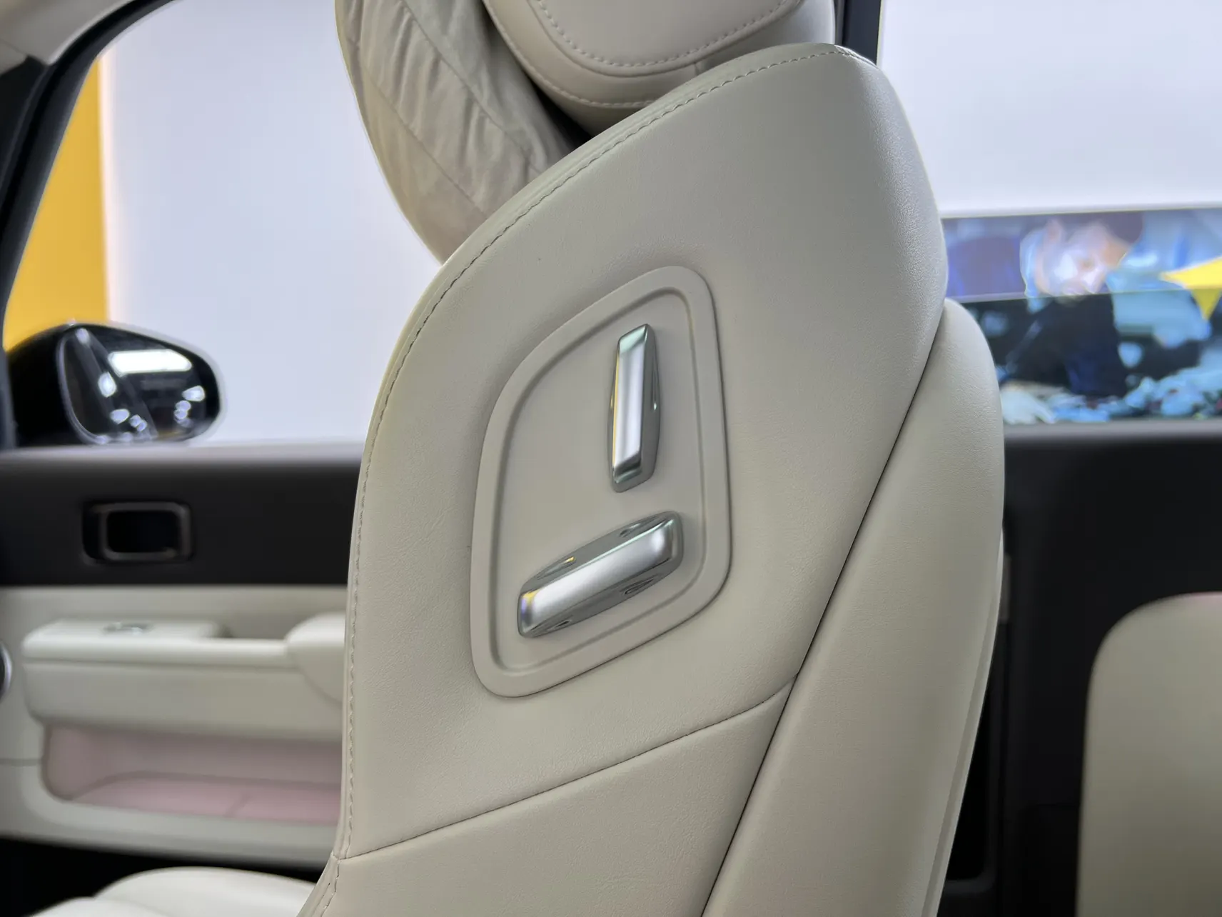 Li Auto MEGA, 2024 38