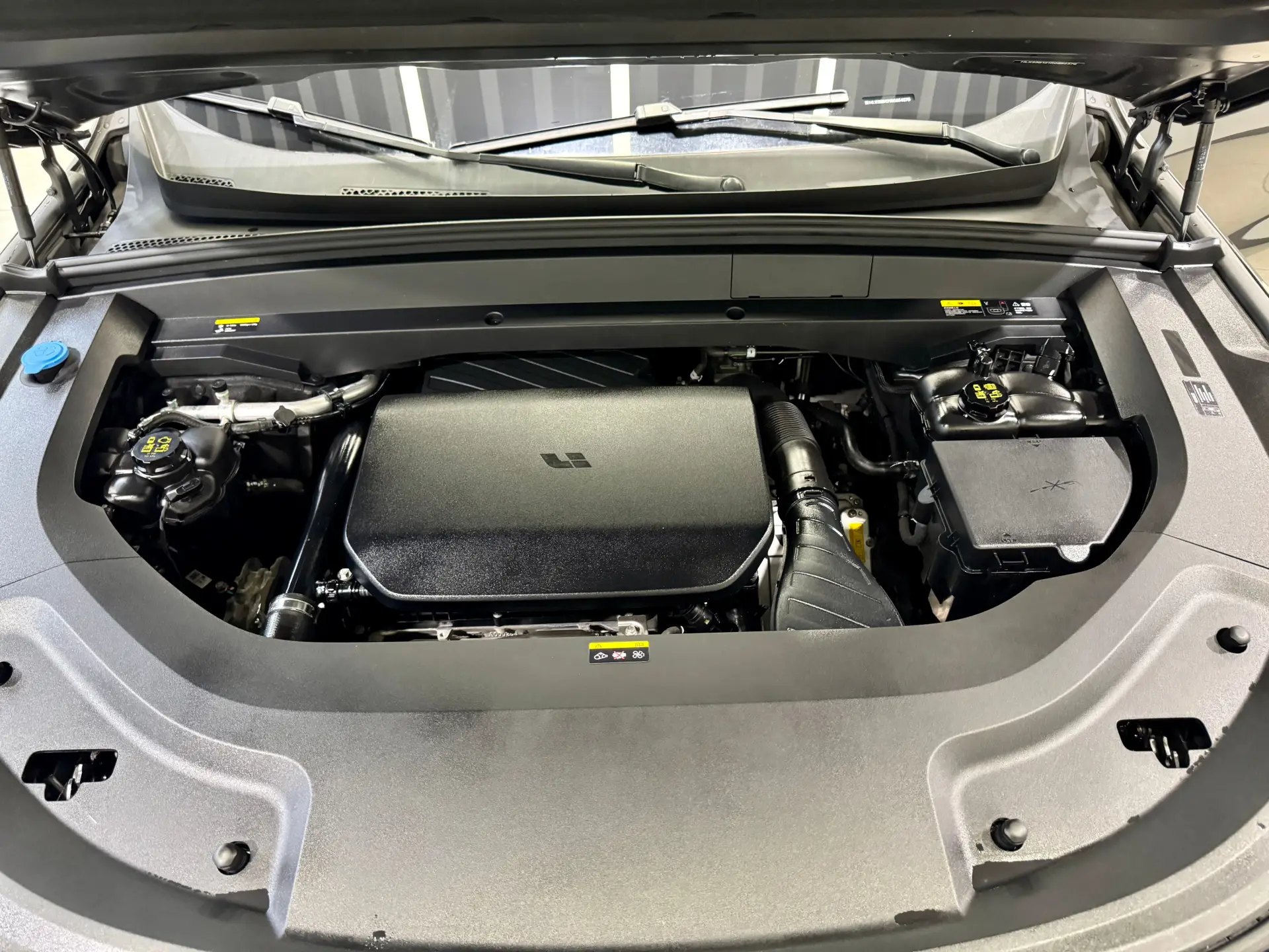 Li Auto L8, 2024 21