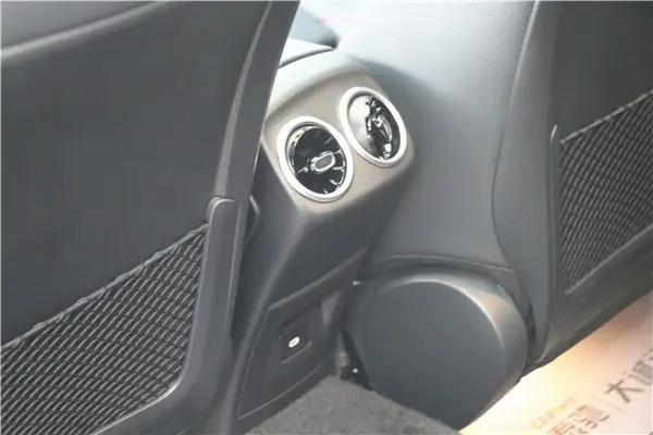 Mercedes-Benz A 200 L, 2024 20