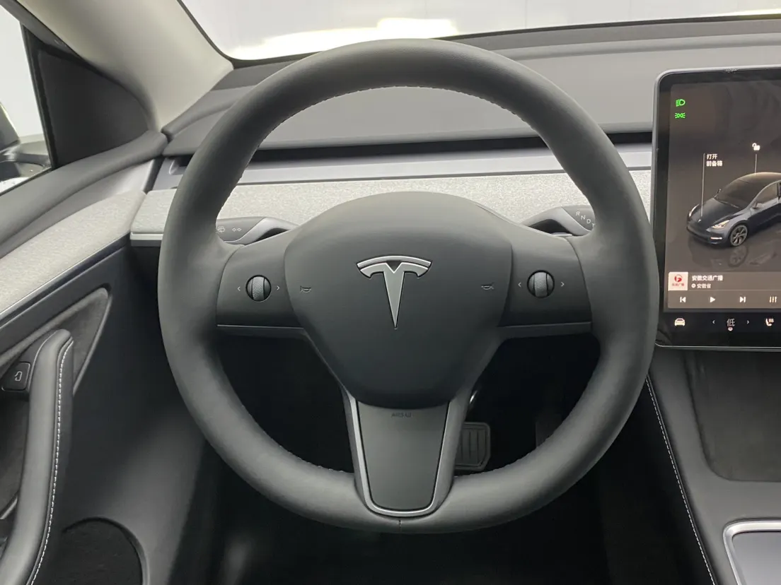 Tesla Model Y, 2024 15