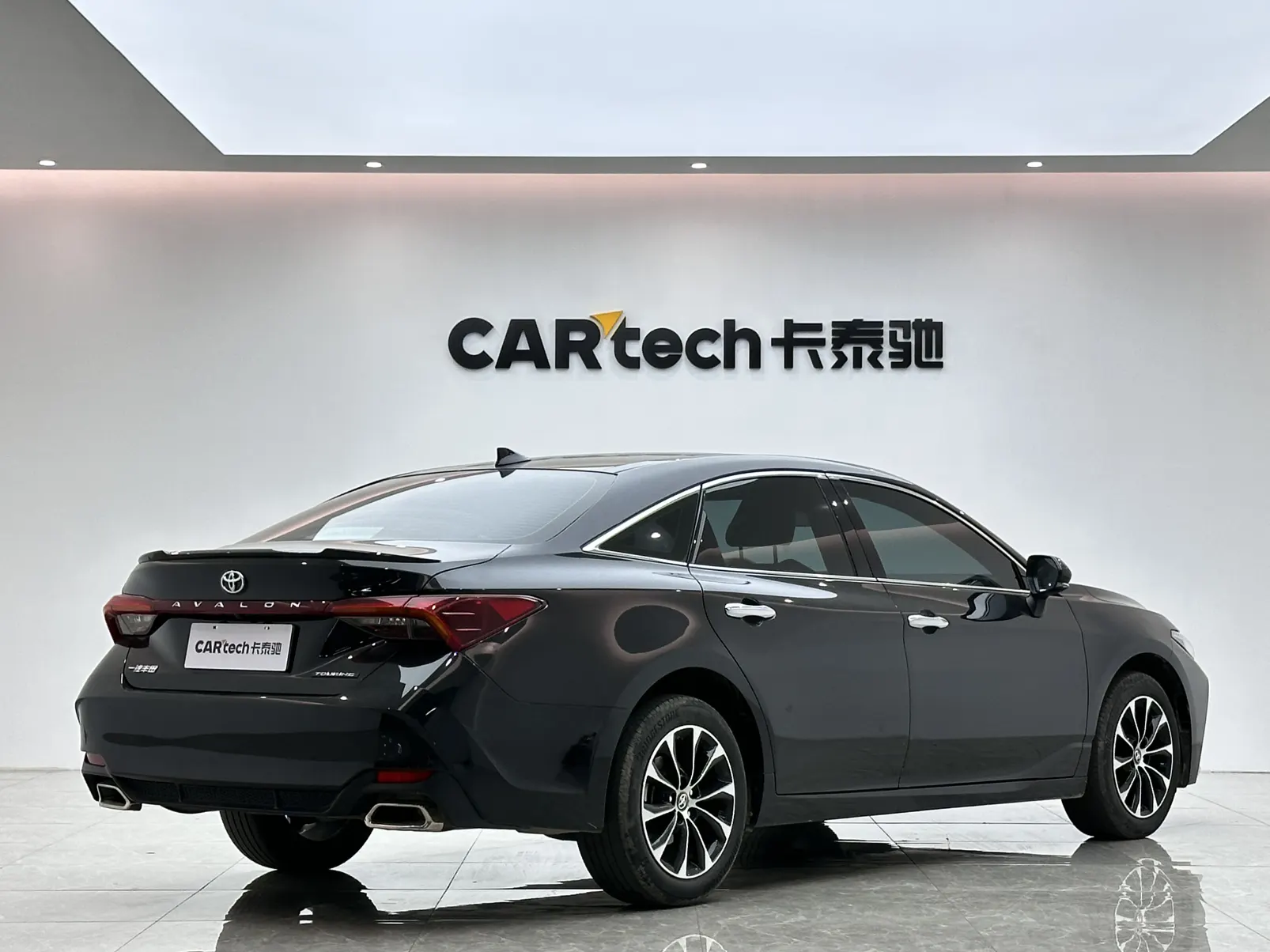 Toyota Avalon, 2022 все фото