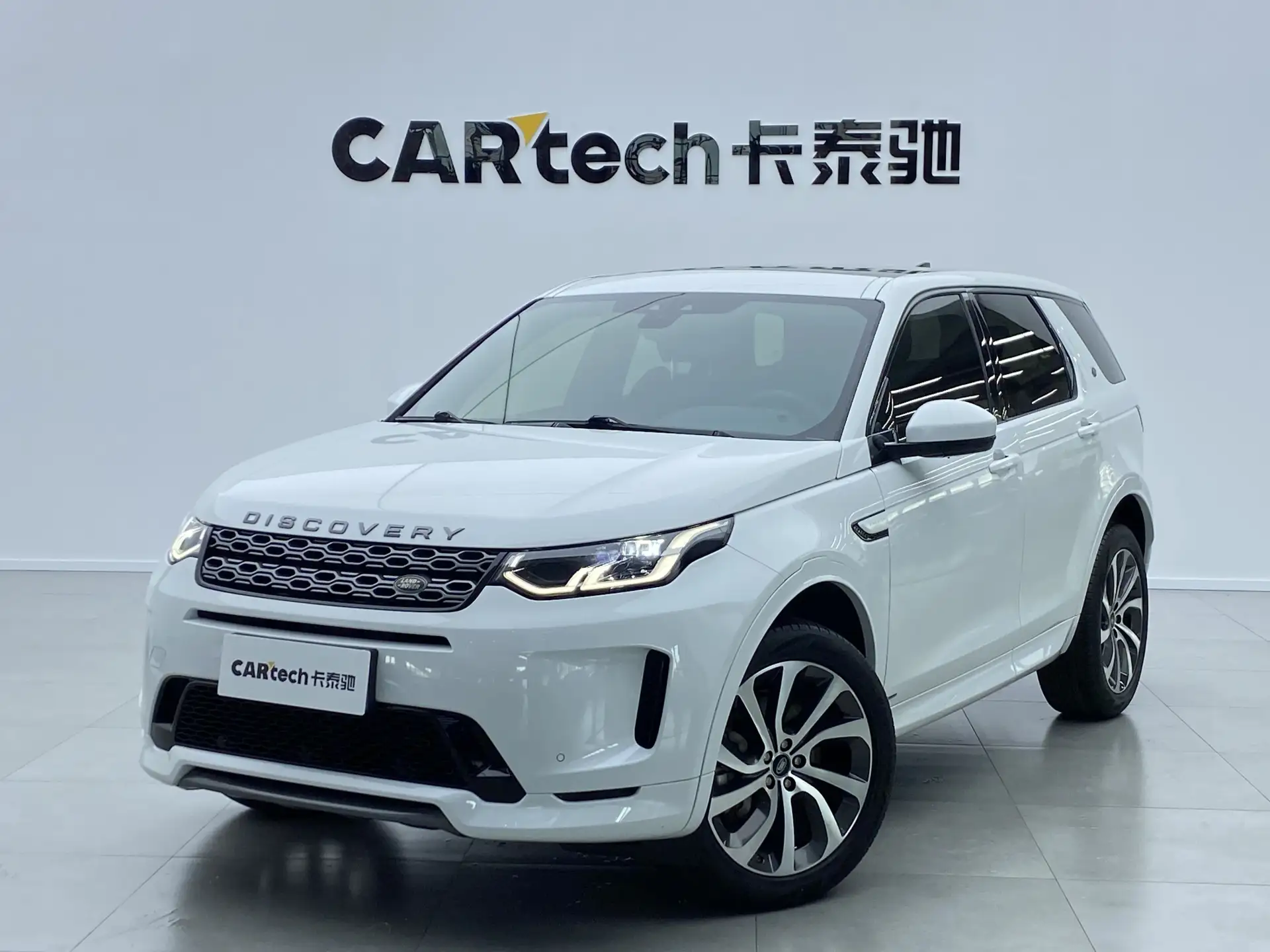 Land Rover Discovery Sport, 2021 все фото