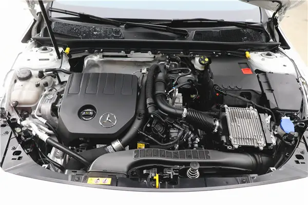 Mercedes-Benz A 200 L, 2024 7