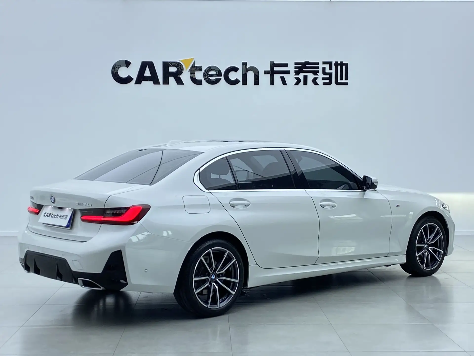 BMW 325Li, 2025 3