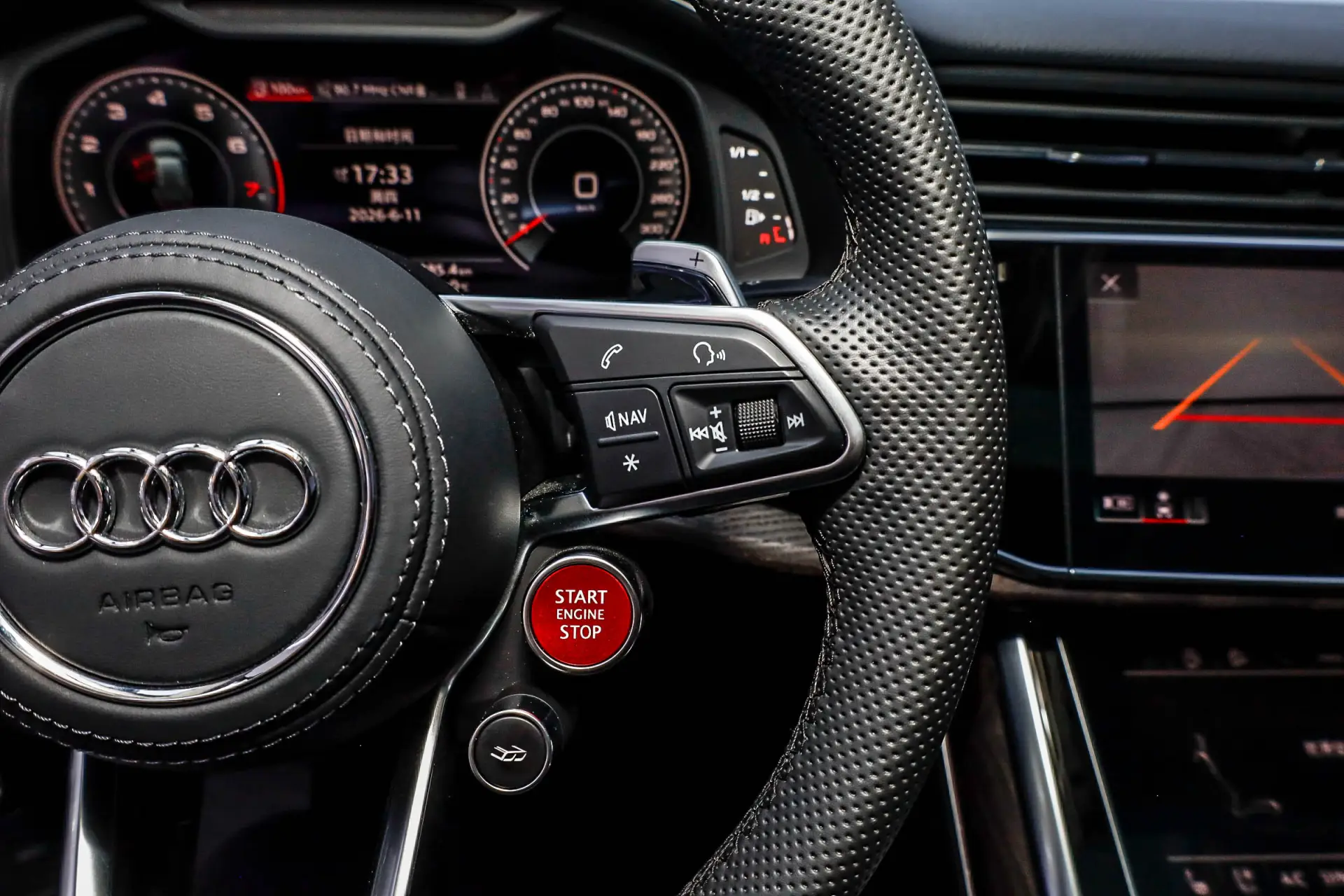 Audi Q8 55 TFSI, 2023 30