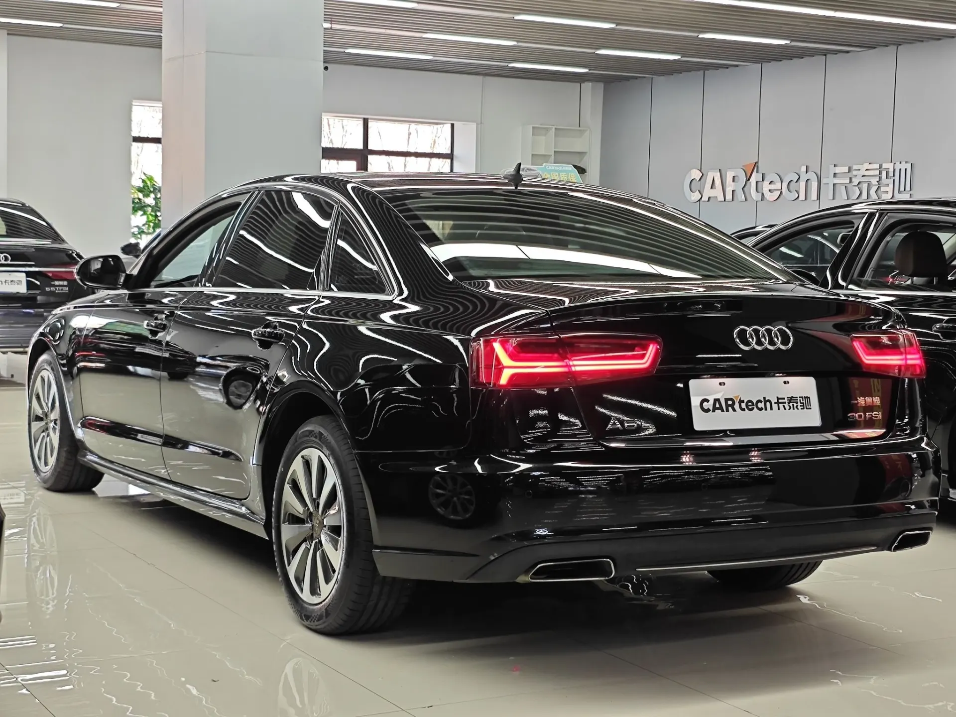 Audi A6L 30, 2017 3