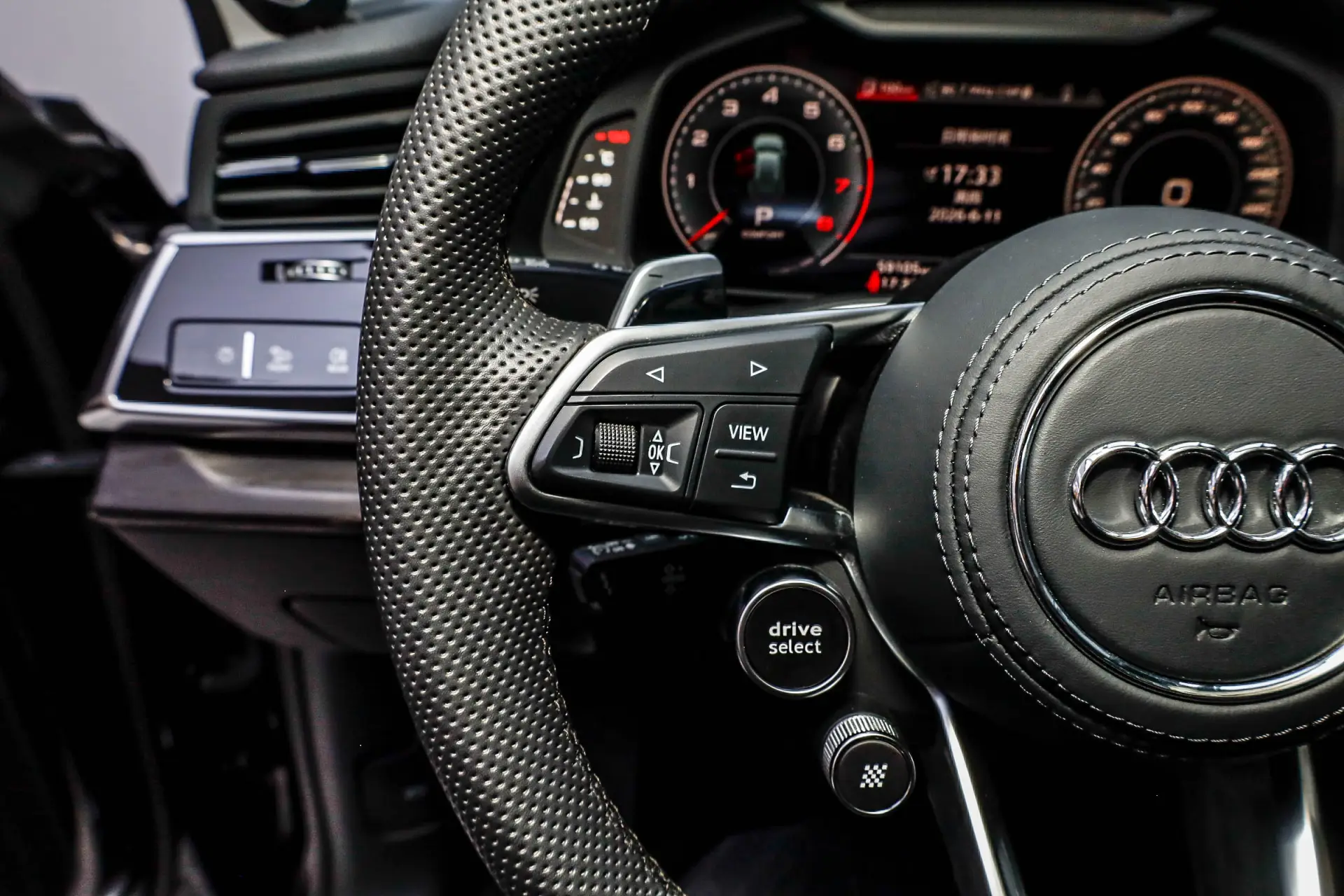 Audi Q8 55 TFSI, 2023 15