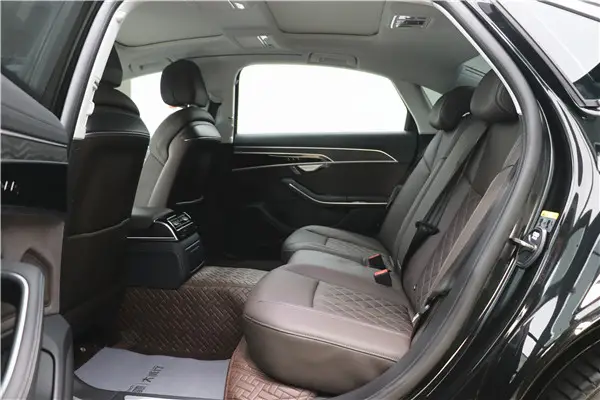 Audi A8L 50 TFSI, 2025 6