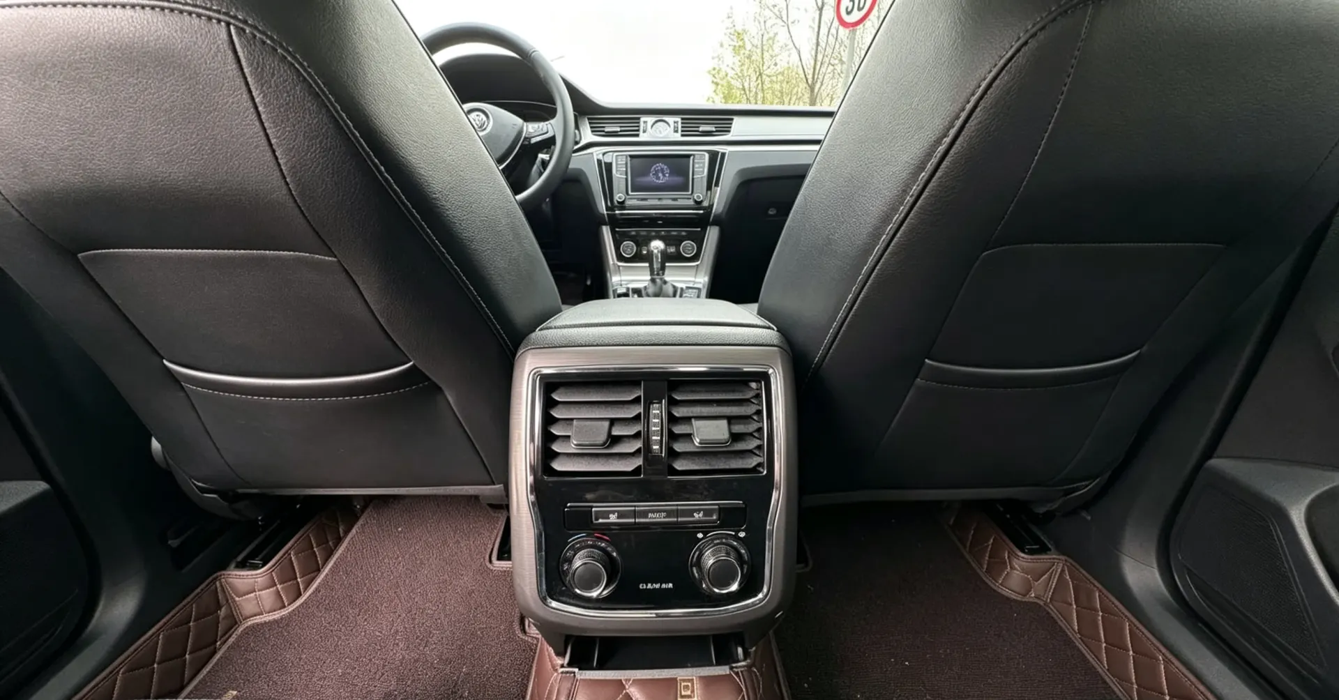 Volkswagen Passat, 2018 10