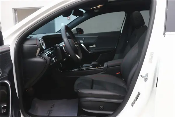Mercedes-Benz A 200 L, 2024 все фото
