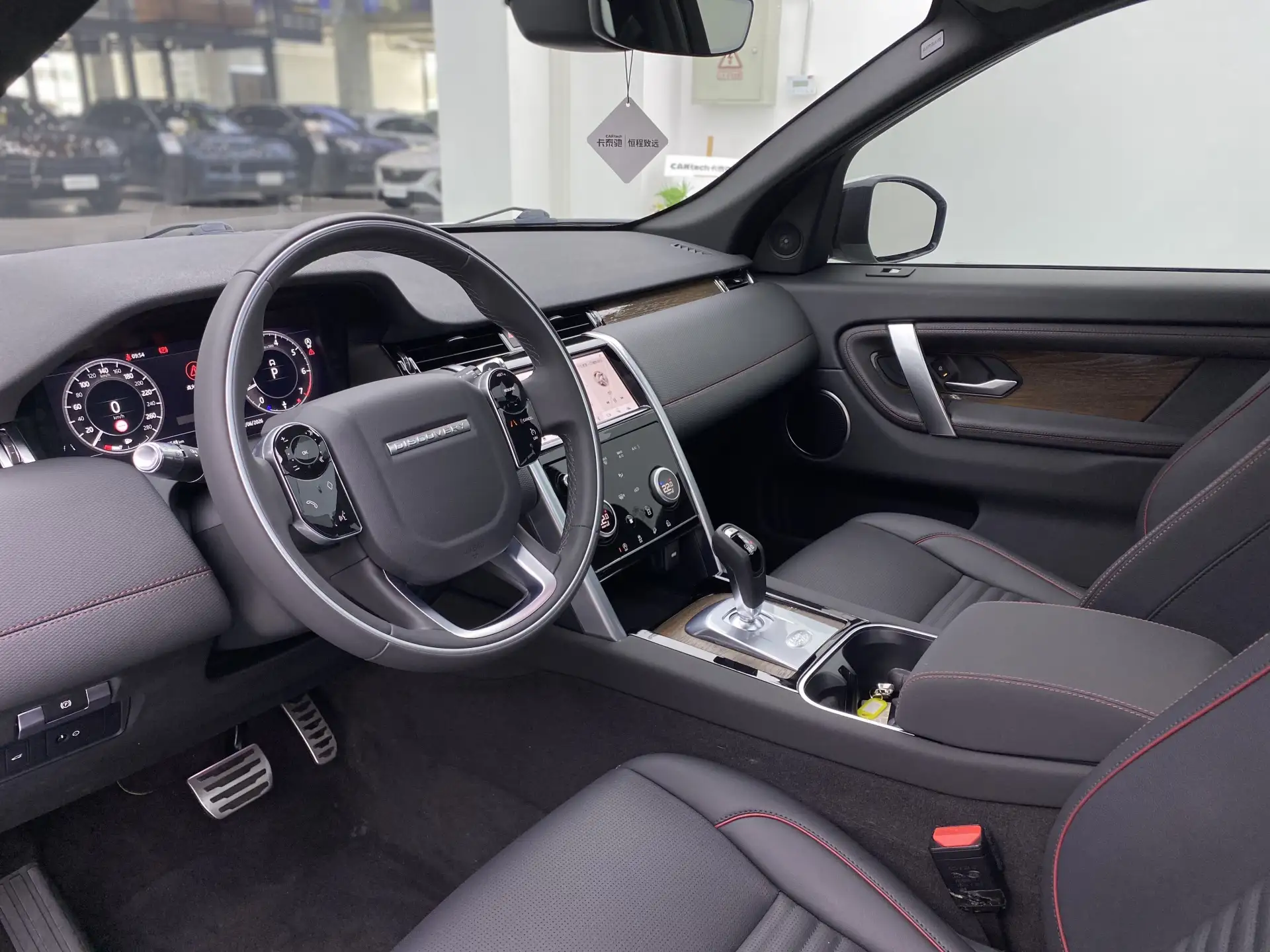 Land Rover Discovery Sport, 2021 6