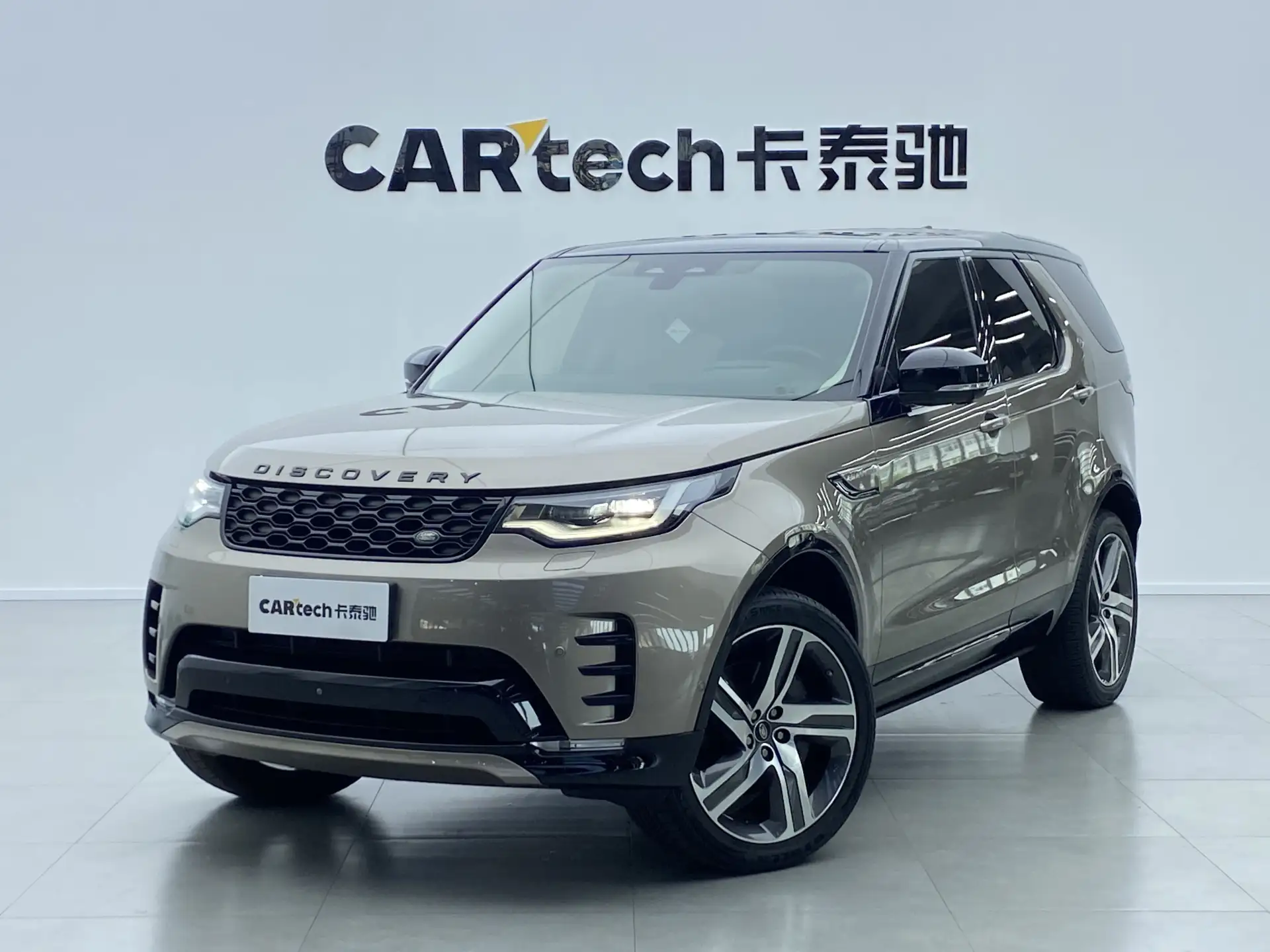 Land Rover Discovery, 2021 все фото