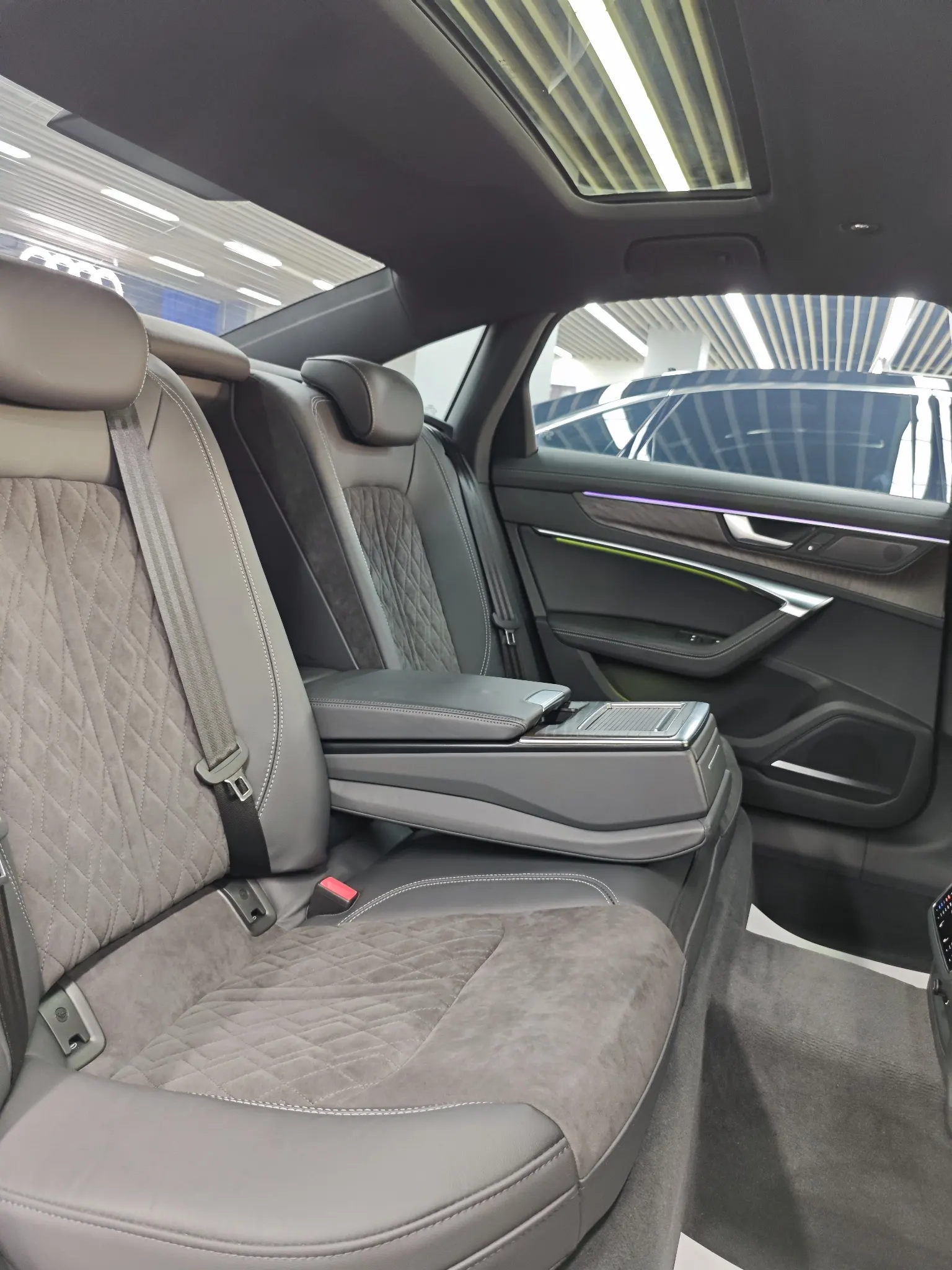 Audi A6L 55 TFSI, 2020 11