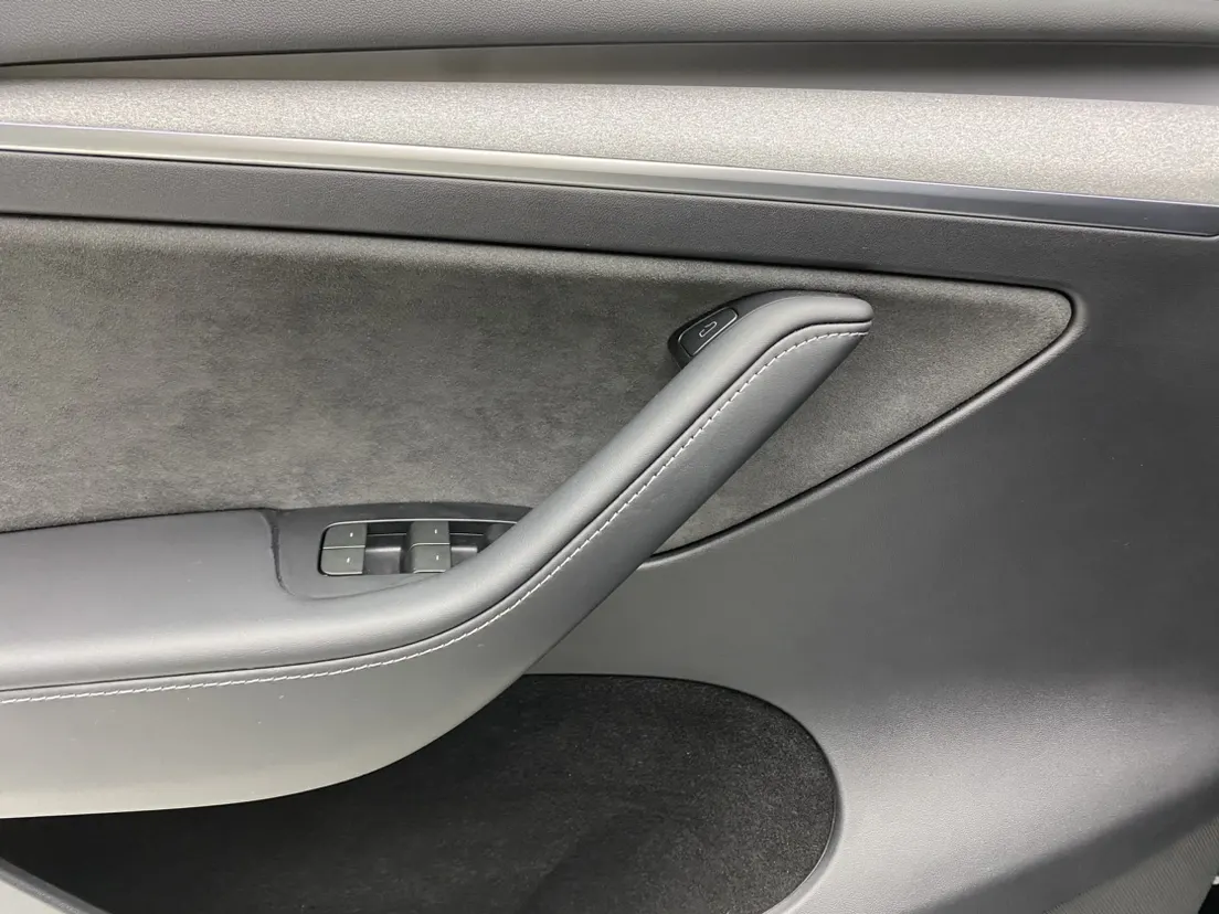 Tesla Model Y, 2024 26